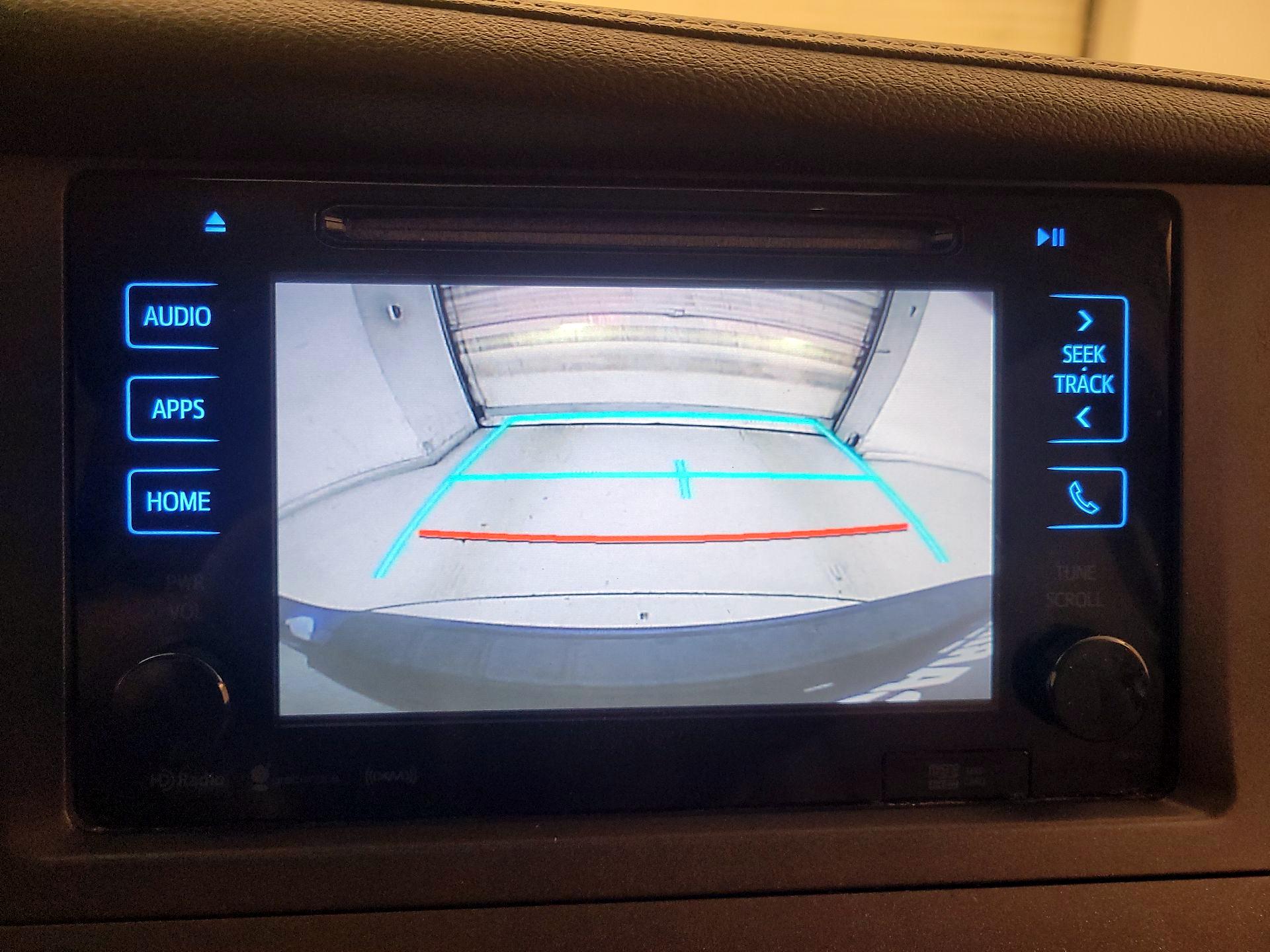 Thumbnail: 2017 Toyota Sienna - 14