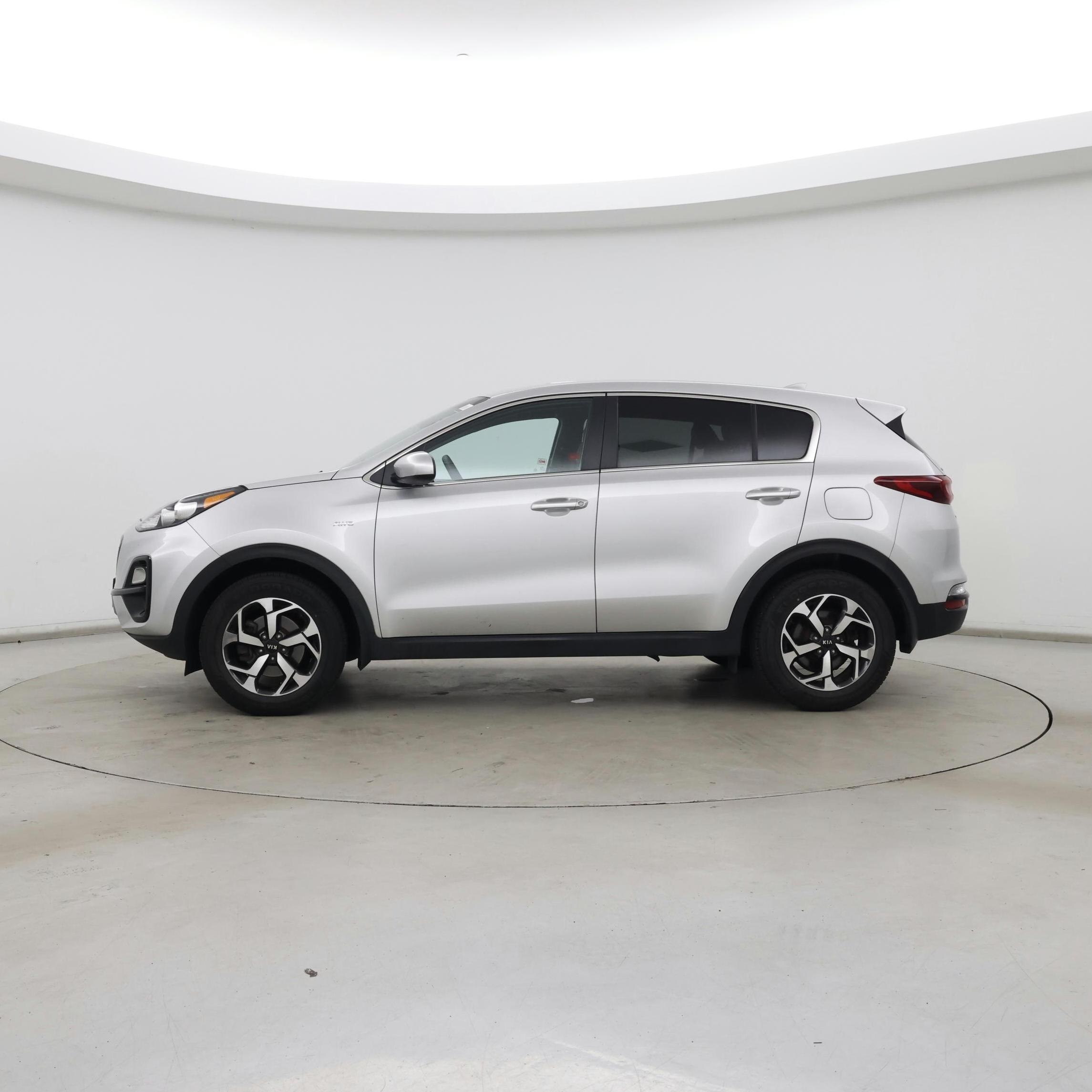 Thumbnail: 2020 Kia Sportage - 3