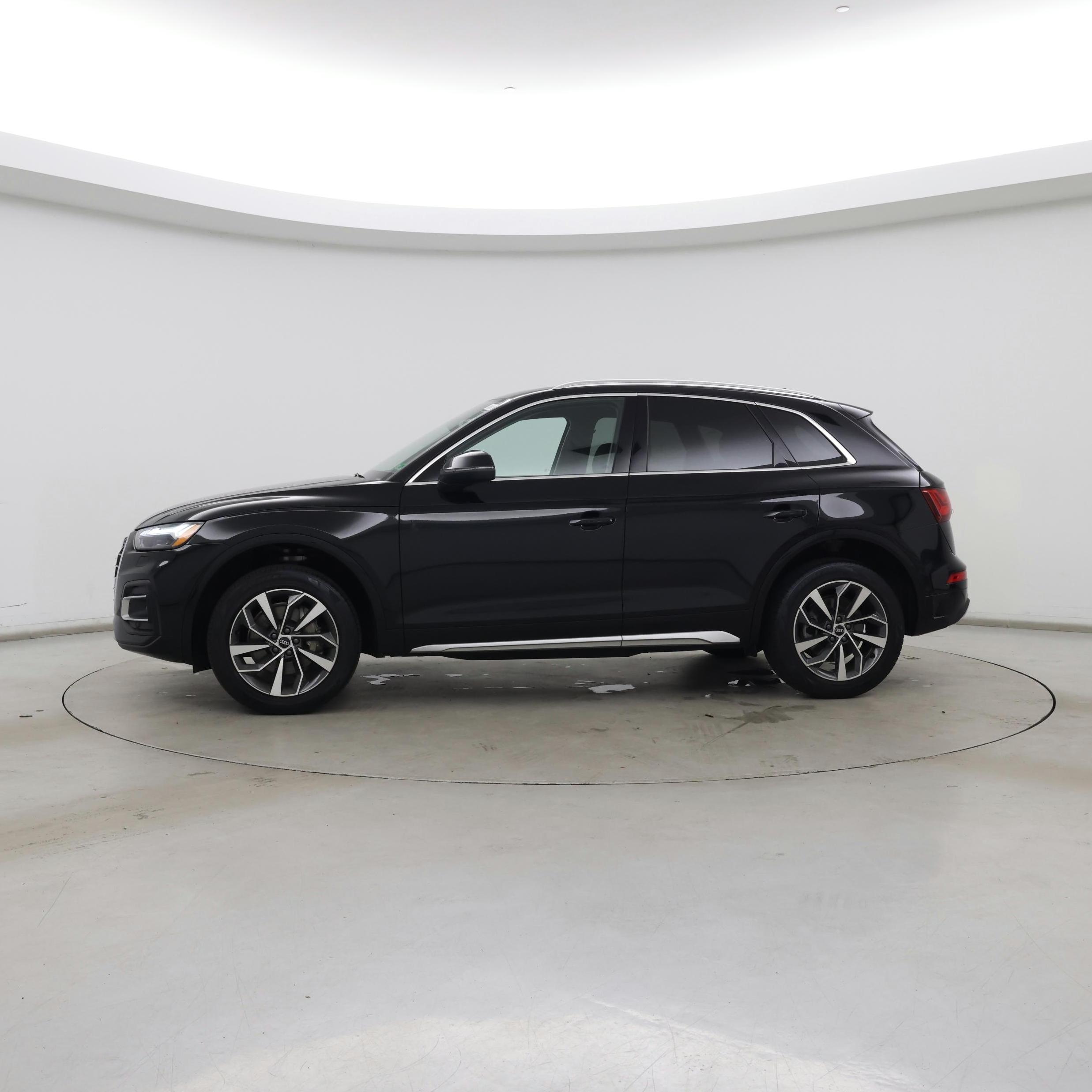 Thumbnail: 2021 Audi Q5 - 3