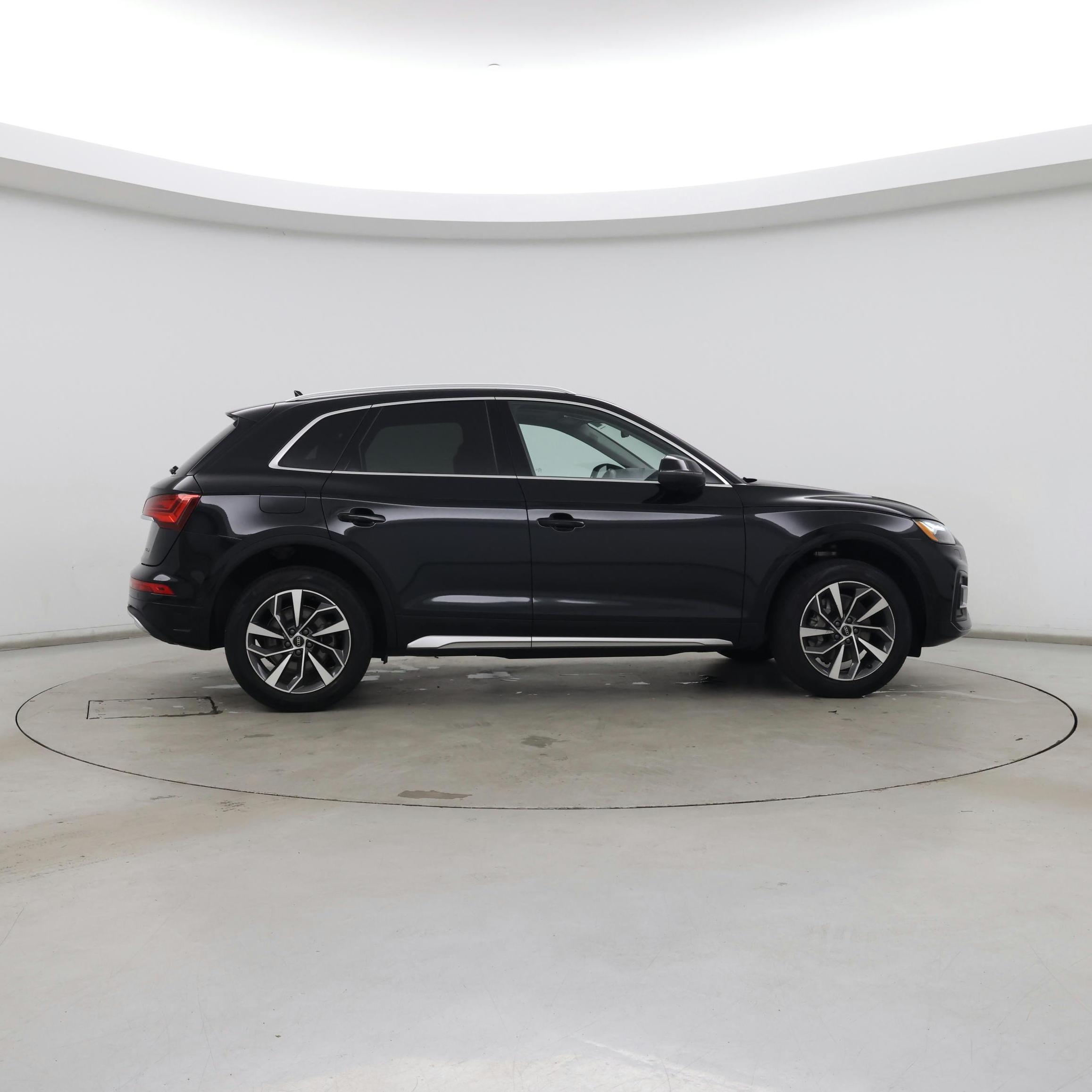 Thumbnail: 2021 Audi Q5 - 7