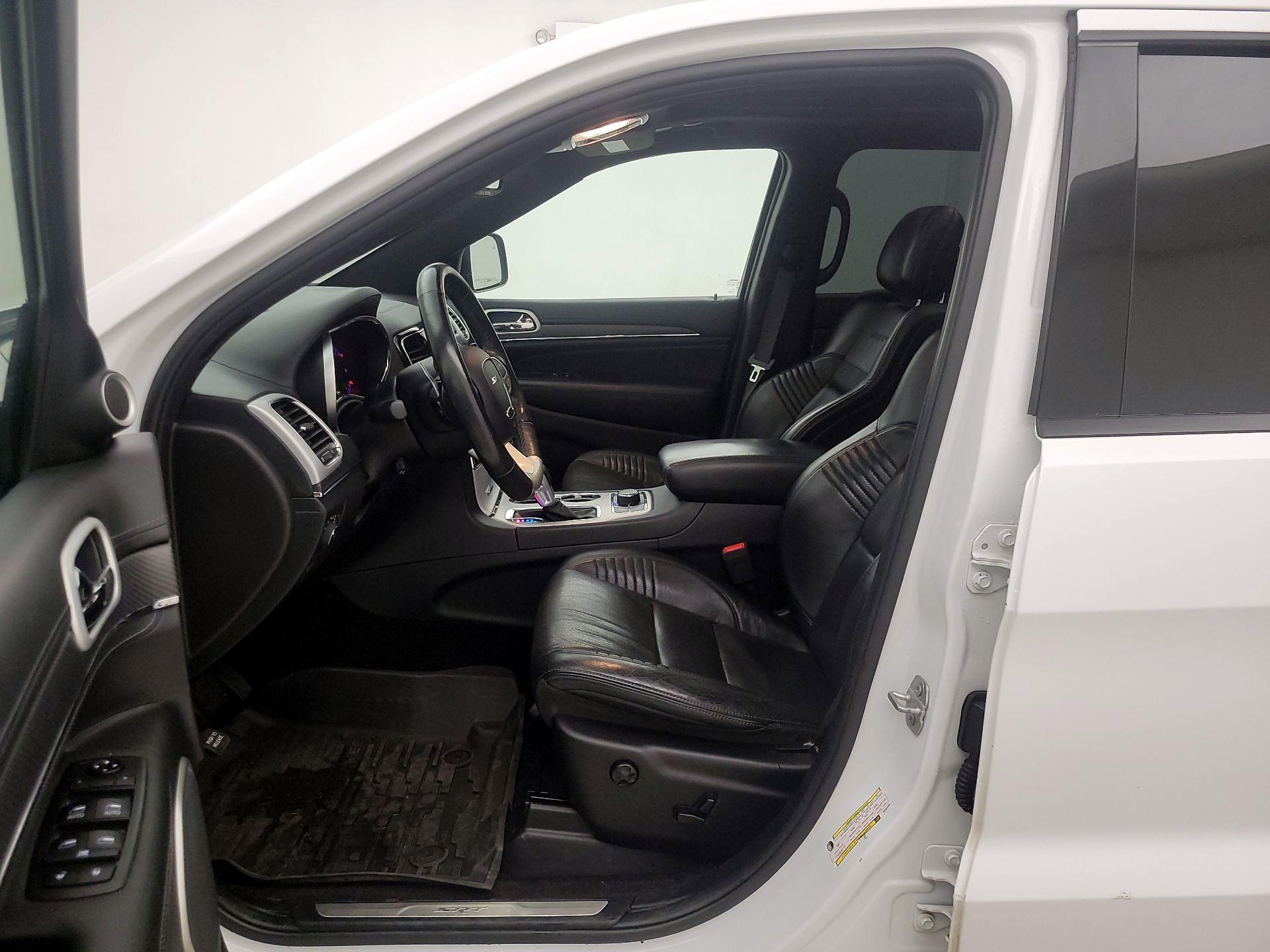 Thumbnail: 2019 Jeep Grand Cherokee - 11