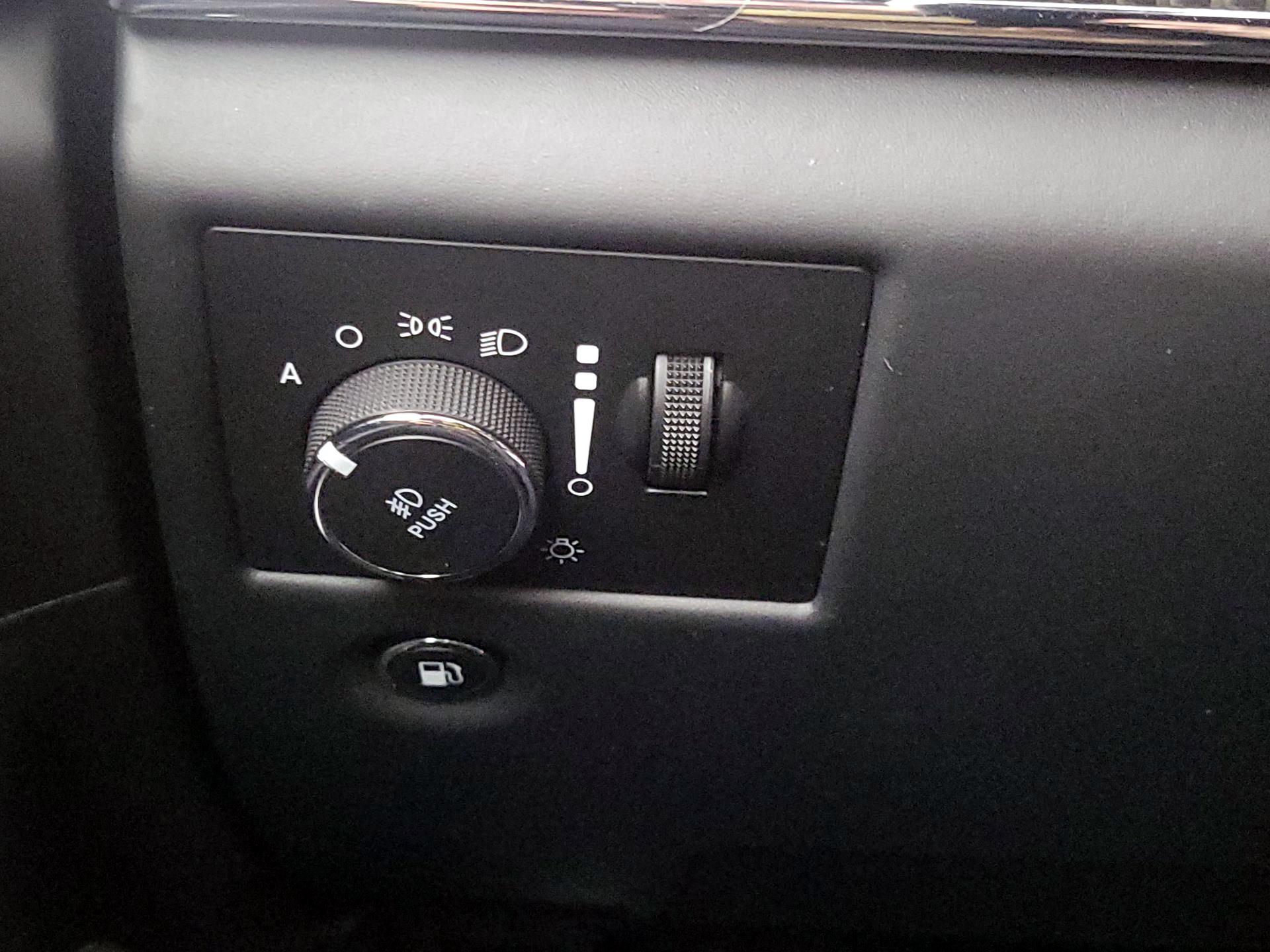 Thumbnail: 2019 Jeep Grand Cherokee - 13