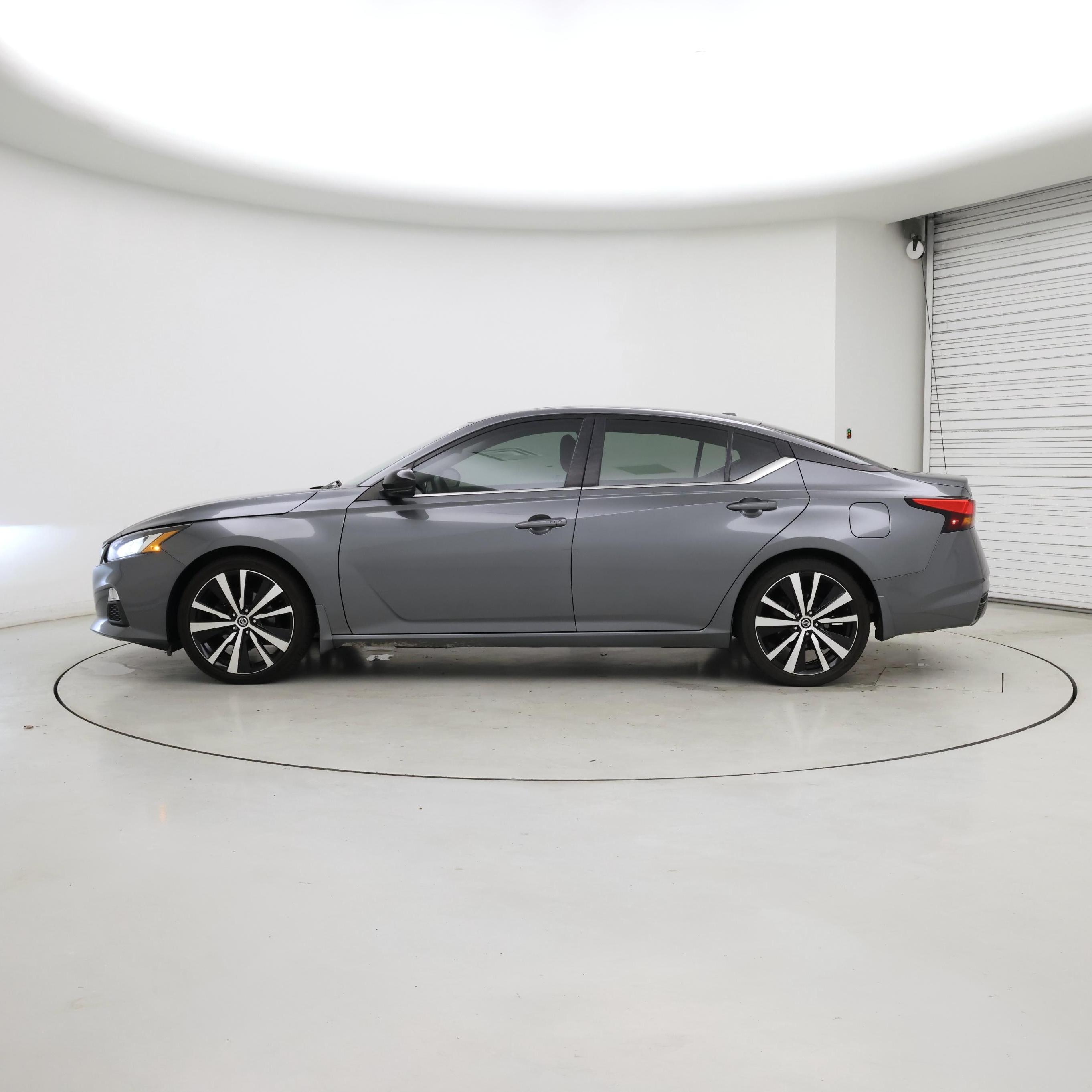 Thumbnail: 2020 Nissan Altima - 3