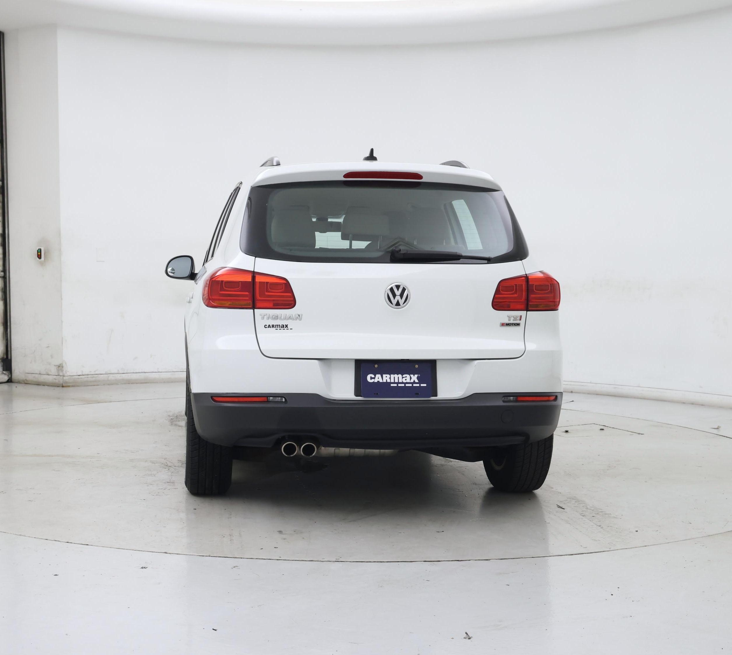 Thumbnail: 2017 Volkswagen Tiguan - 6
