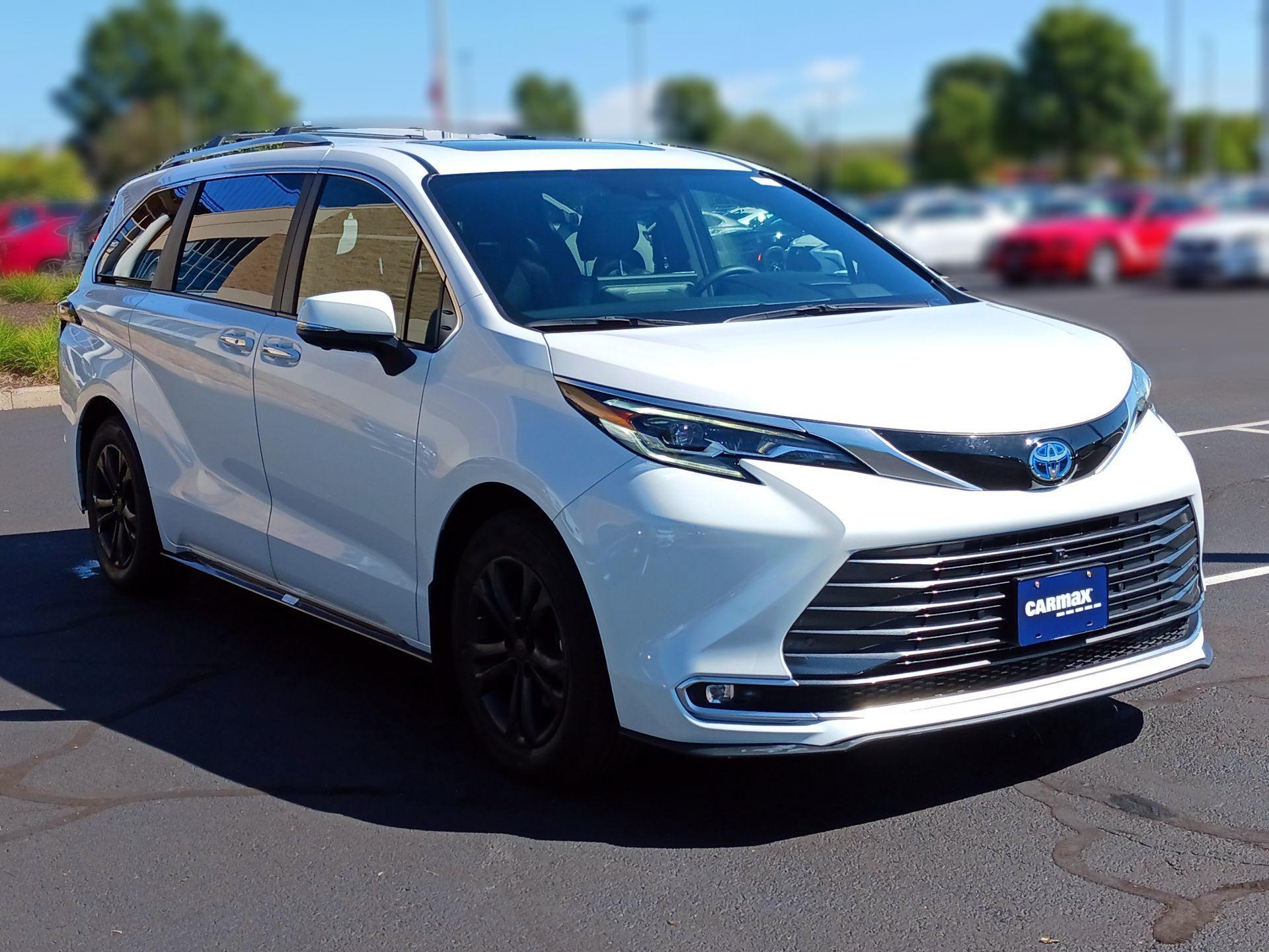 Thumbnail: 2025 Toyota Sienna - 1