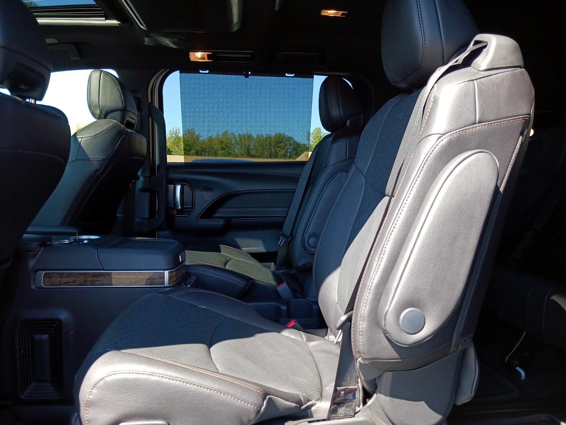 Thumbnail: 2025 Toyota Sienna - 19