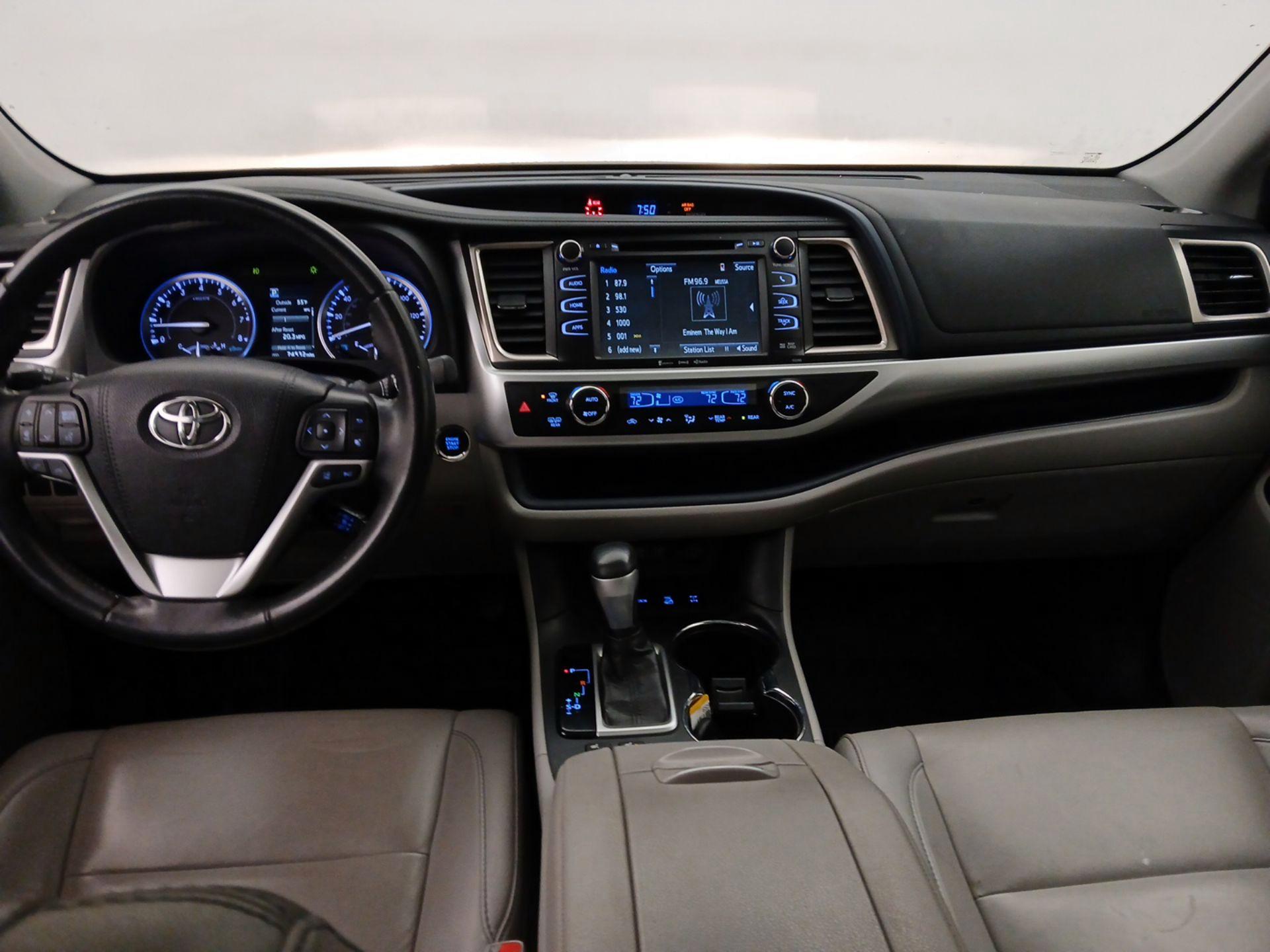 Thumbnail: 2019 Toyota Highlander - 9