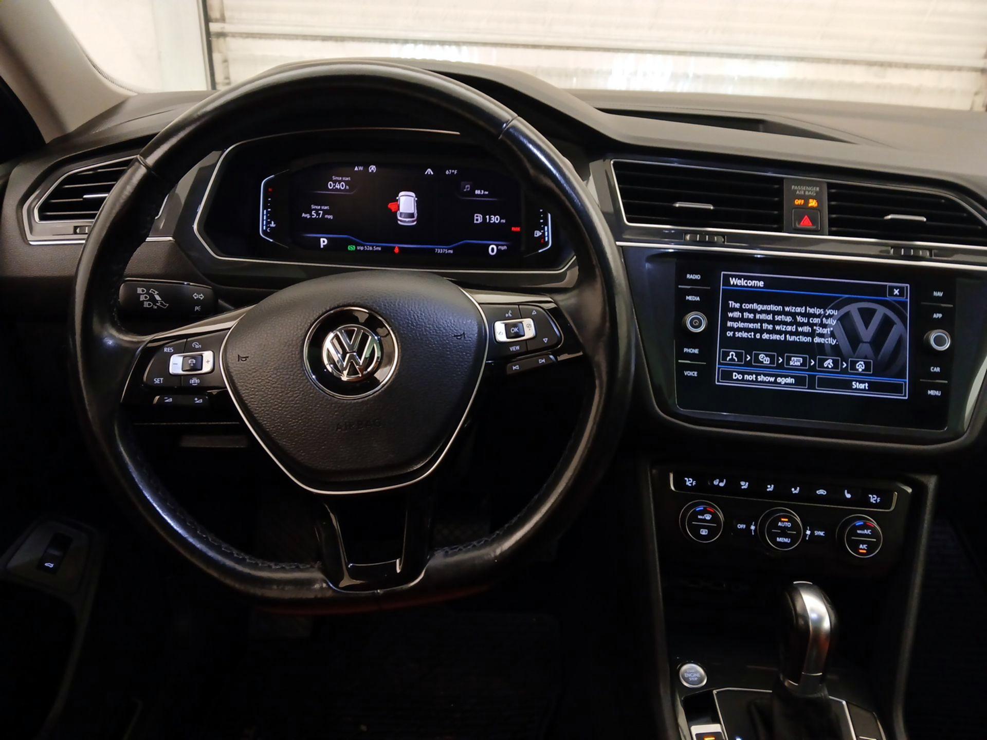 Thumbnail: 2019 Volkswagen Tiguan - 10