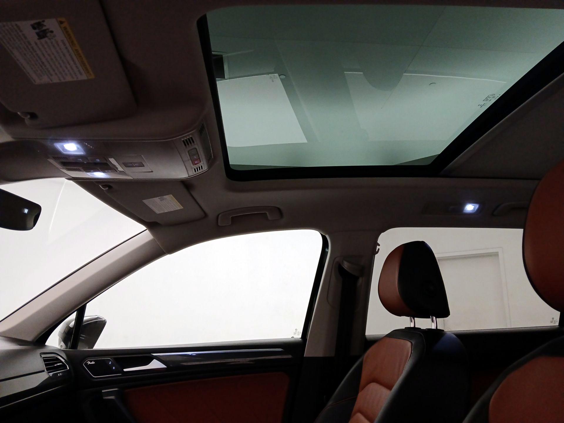 Thumbnail: 2019 Volkswagen Tiguan - 19