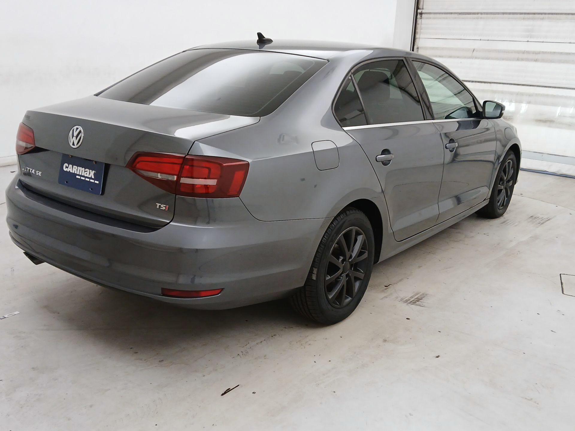 Thumbnail: 2017 Volkswagen Jetta - 5
