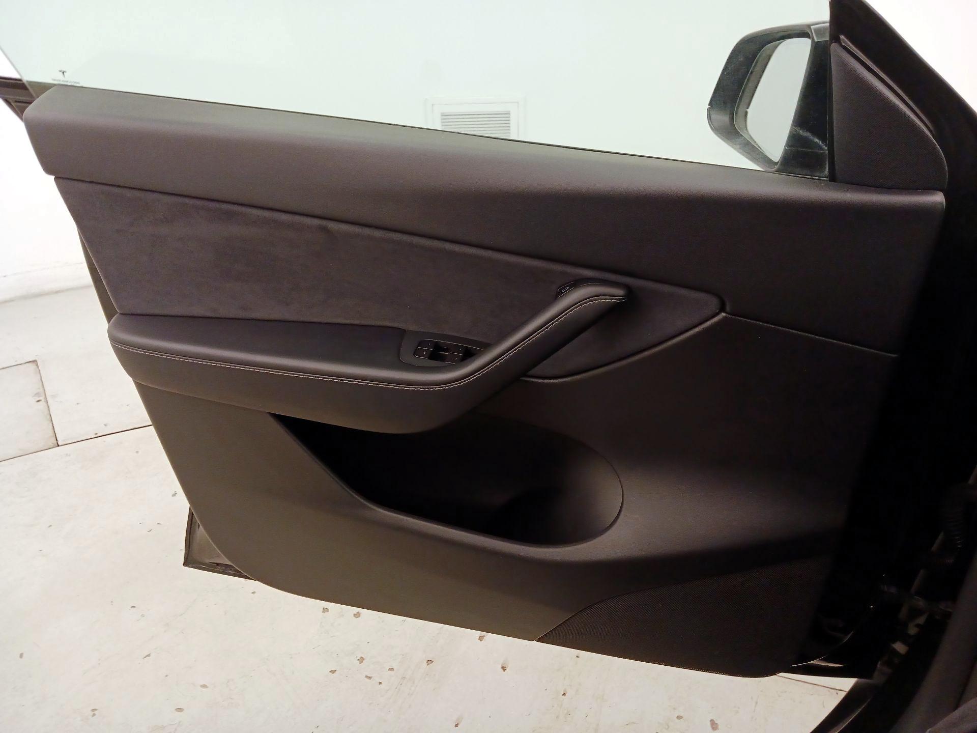 Thumbnail: 2021 Tesla Model Y - 12