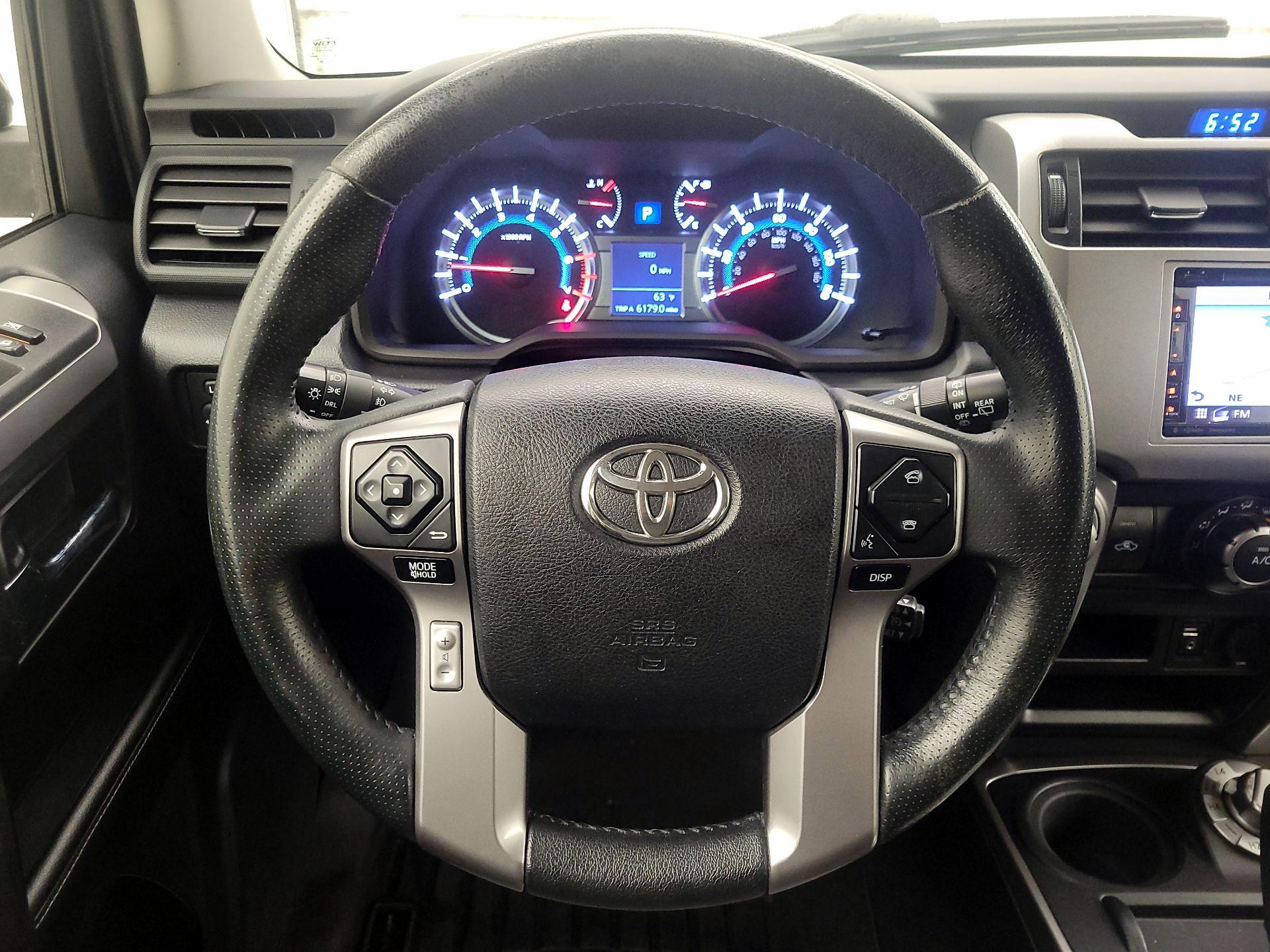 Thumbnail: 2015 Toyota 4Runner - 10