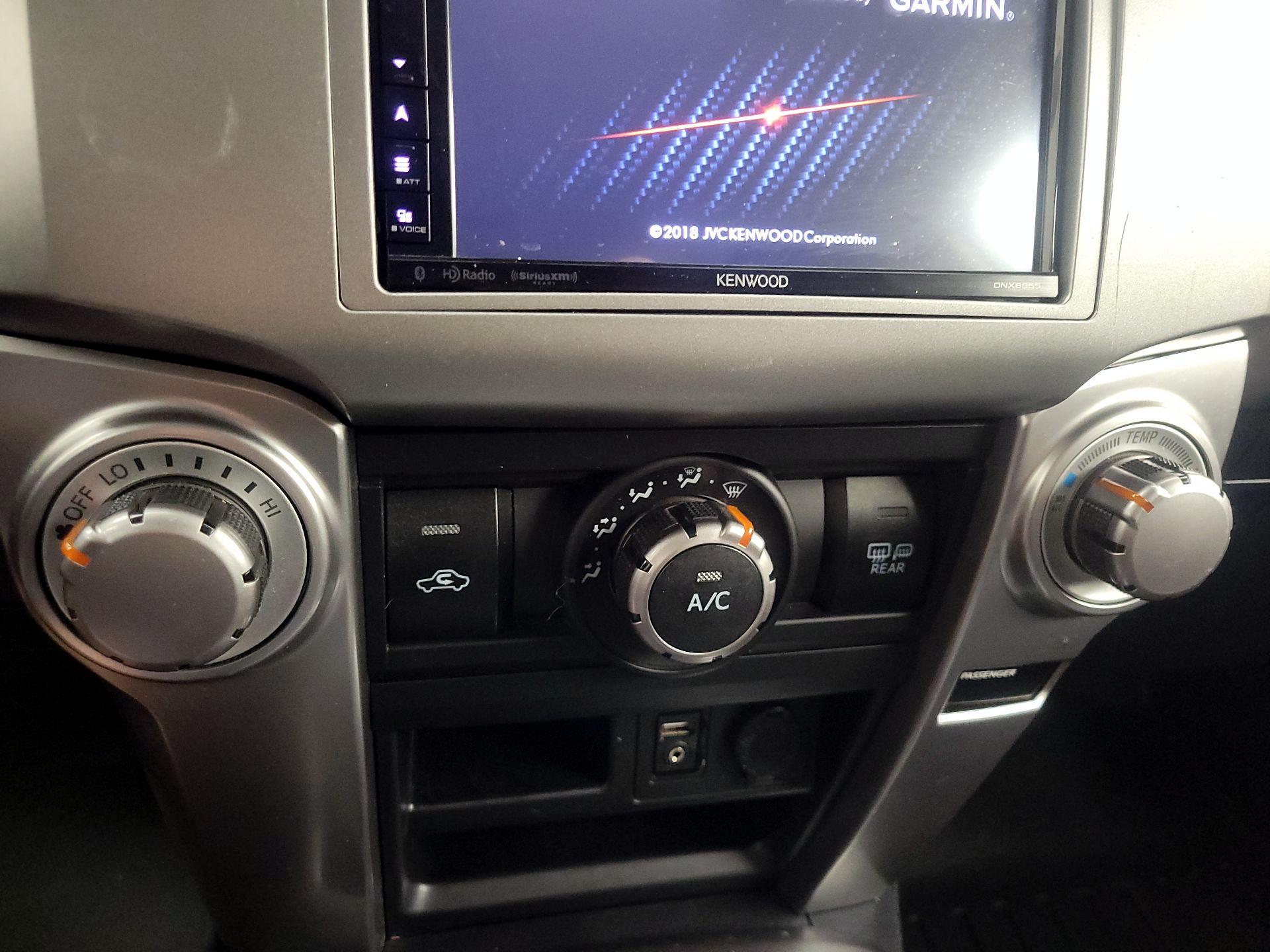 Thumbnail: 2015 Toyota 4Runner - 17