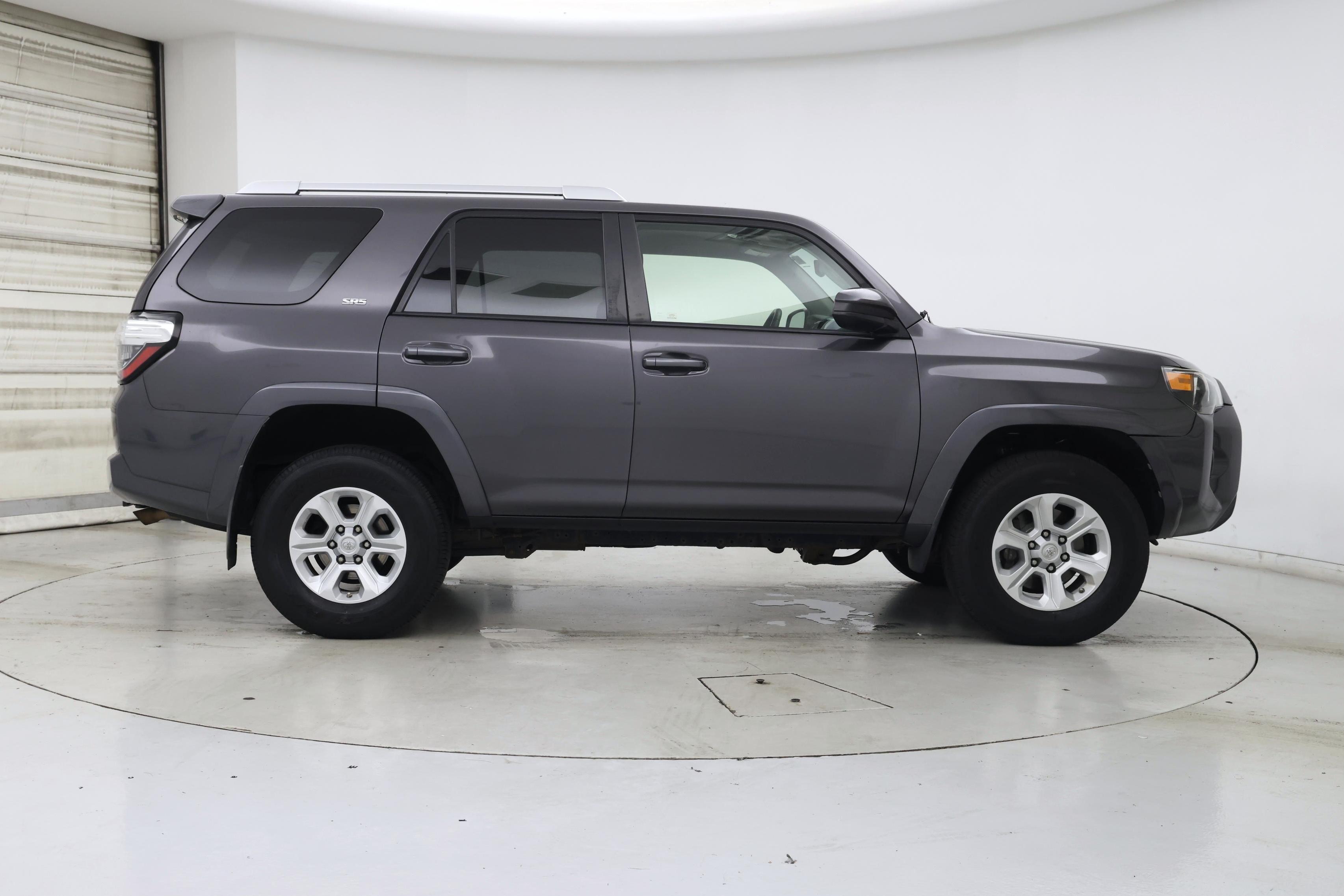 Thumbnail: 2015 Toyota 4Runner - 7