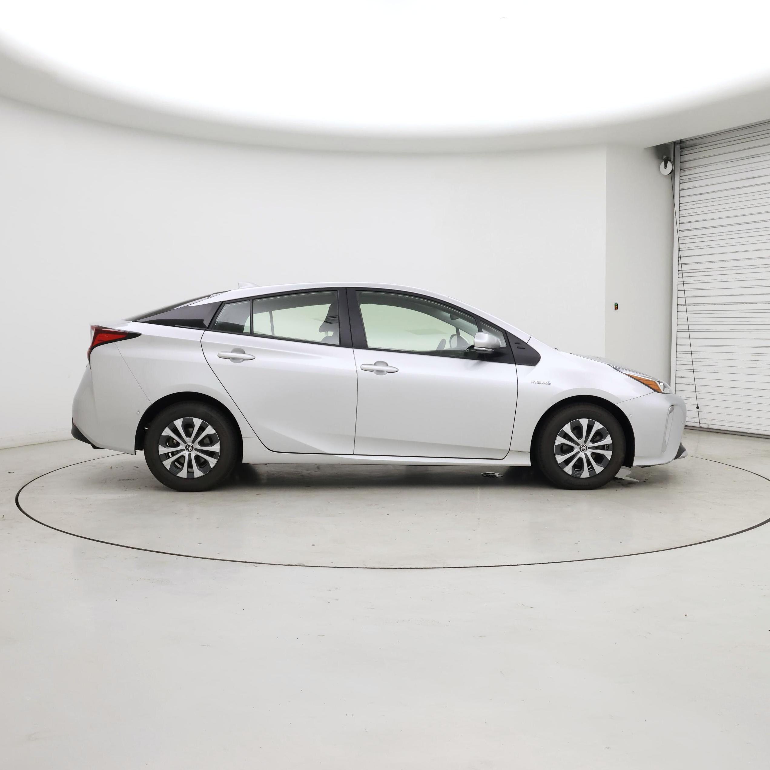 Thumbnail: 2021 Toyota Prius - 7