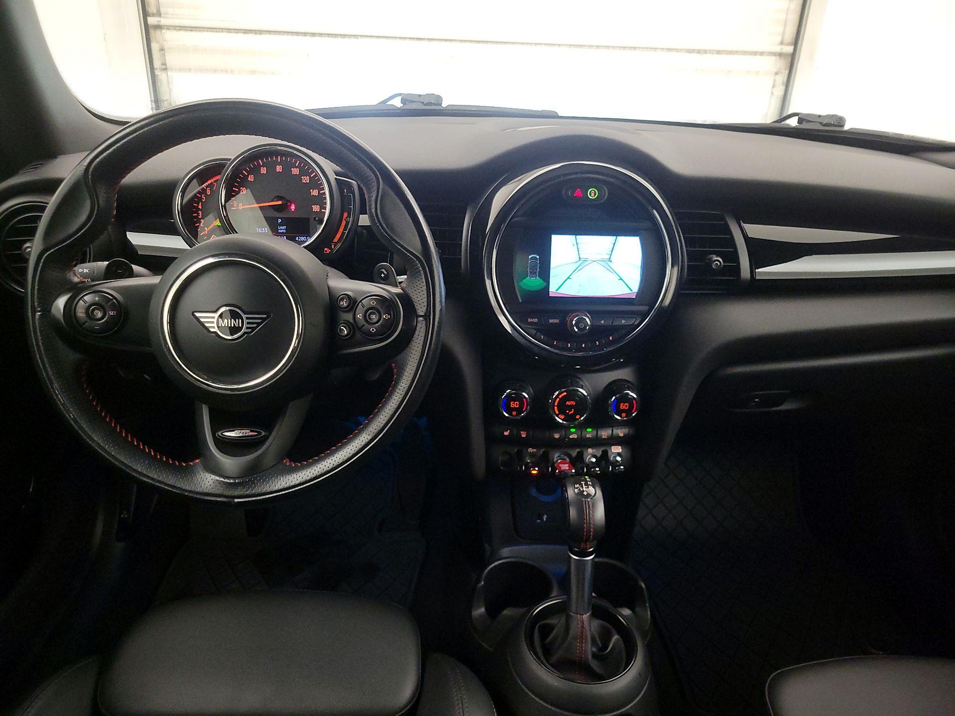 Thumbnail: 2019 MINI Cooper - 9
