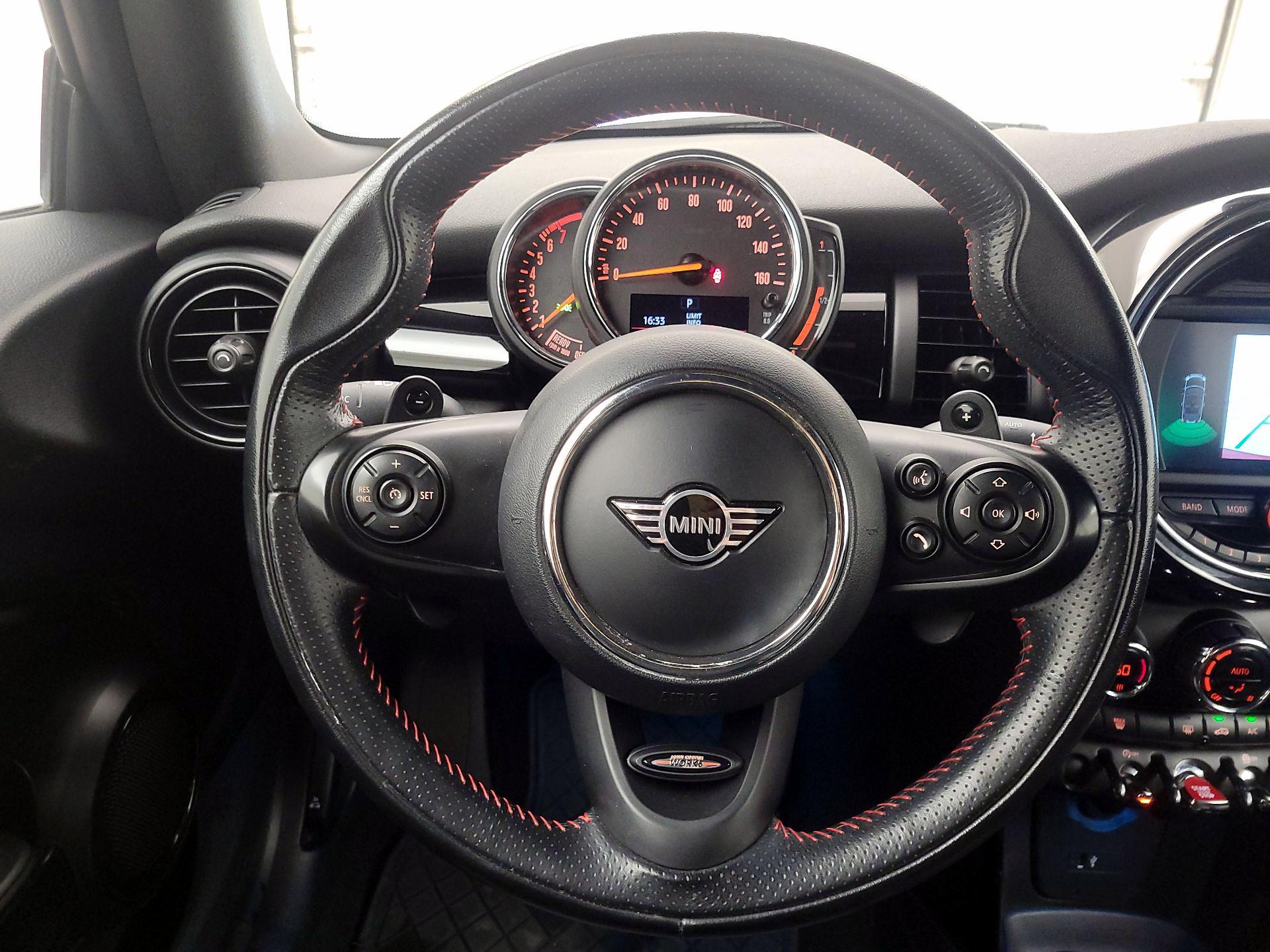 Thumbnail: 2019 MINI Cooper - 10