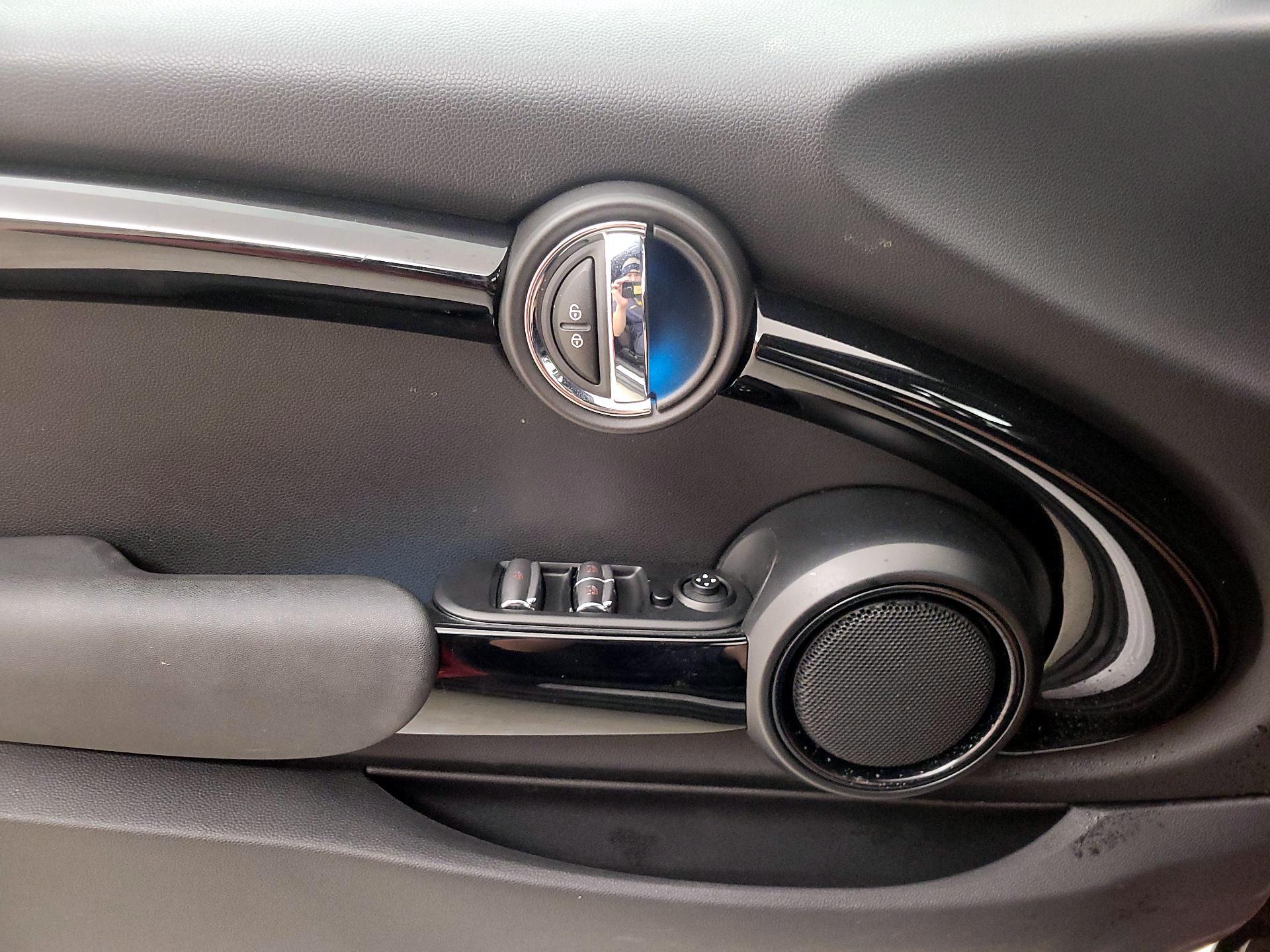 Thumbnail: 2019 MINI Cooper - 12