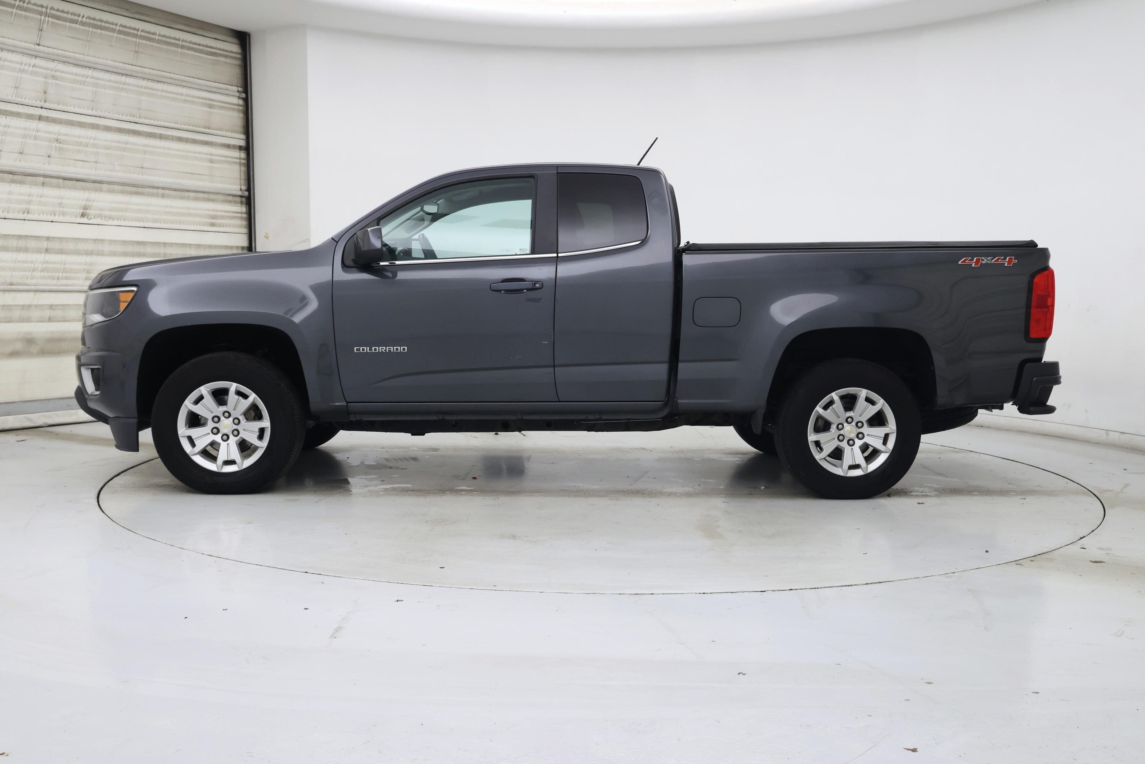 Thumbnail: 2016 Chevrolet Colorado - 3