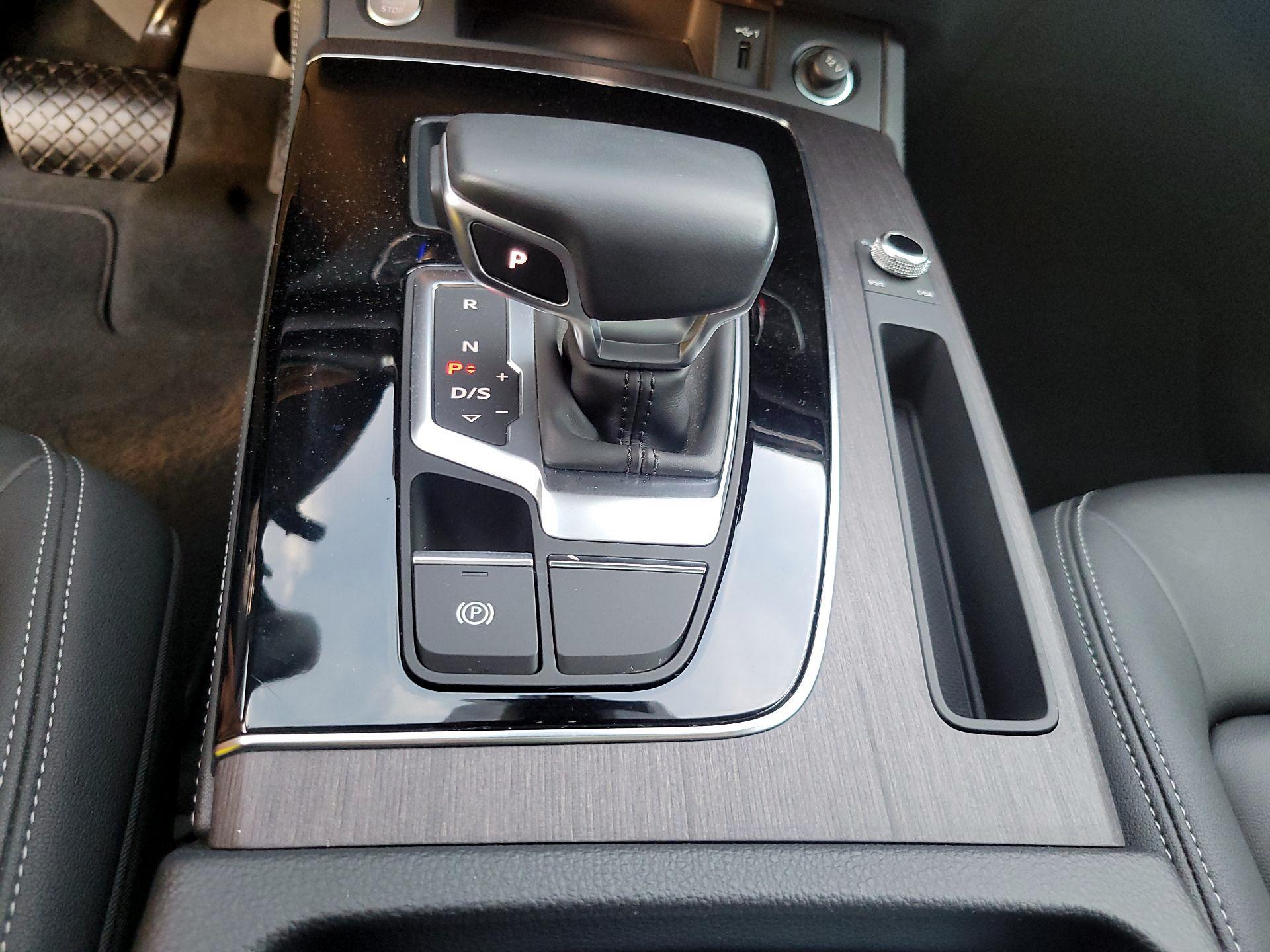 Thumbnail: 2021 Audi Q5 - 16