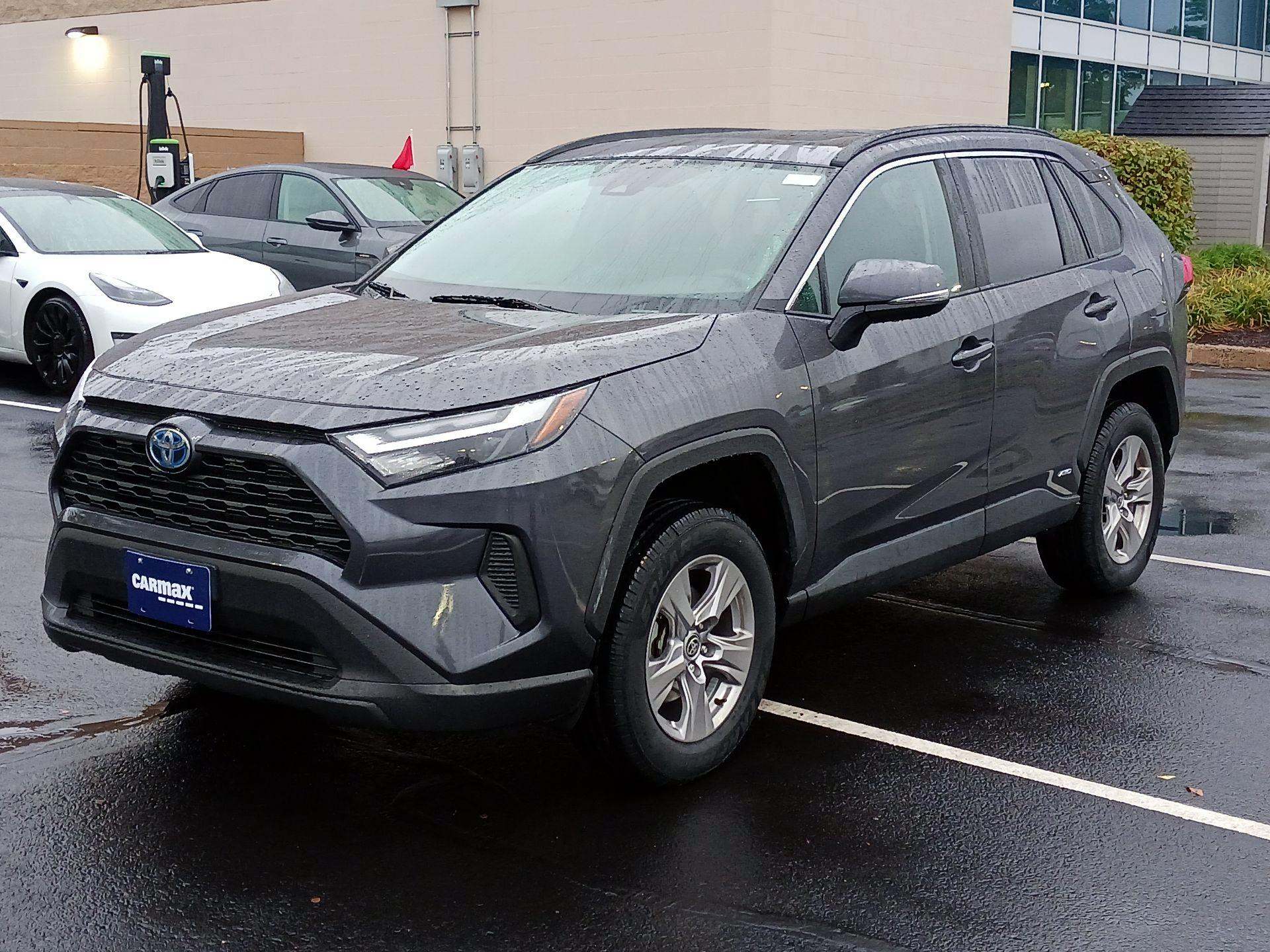 Thumbnail: 2022 Toyota RAV4 - 3