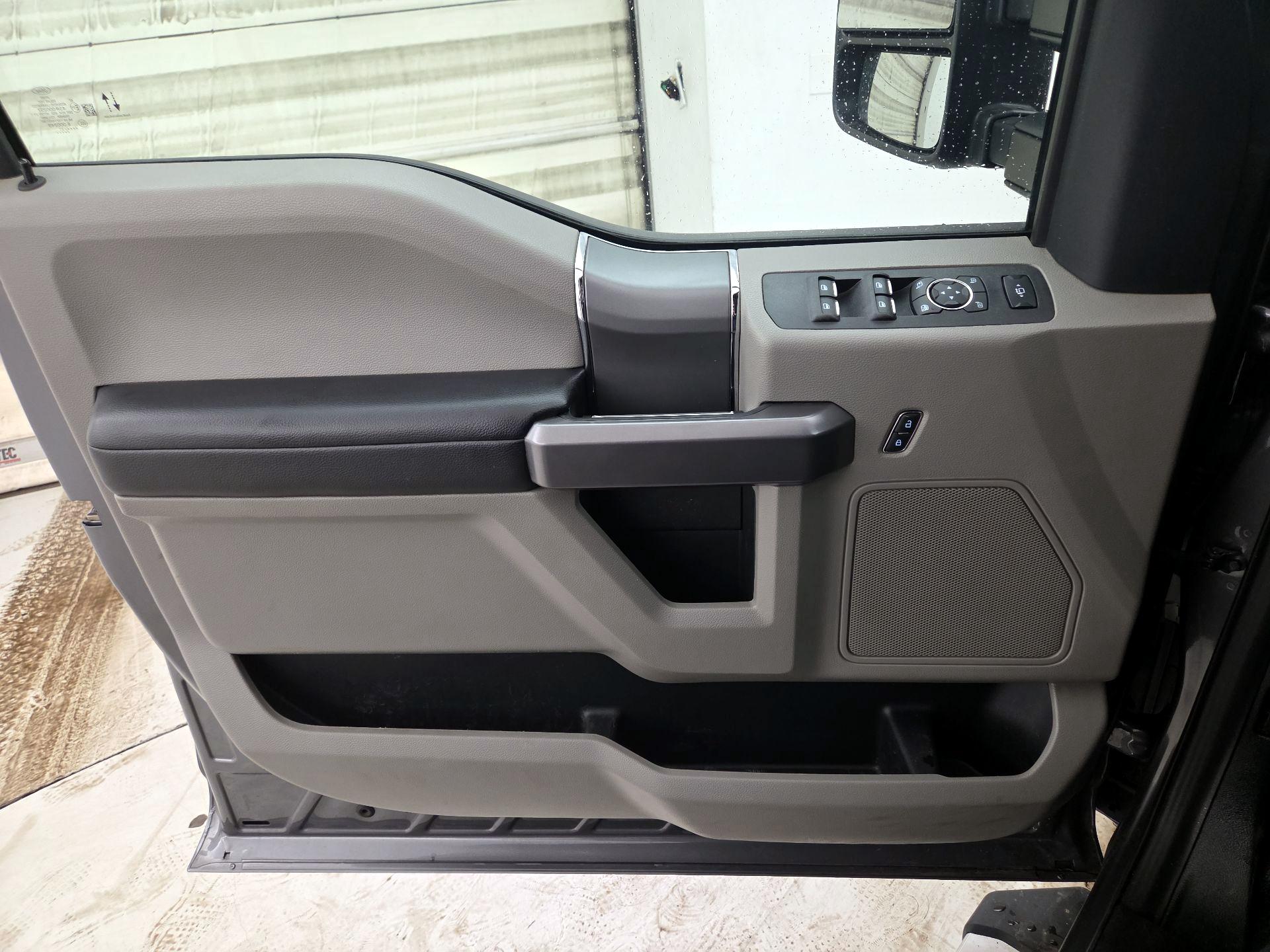 Thumbnail: 2021 Ford F-250 - 12