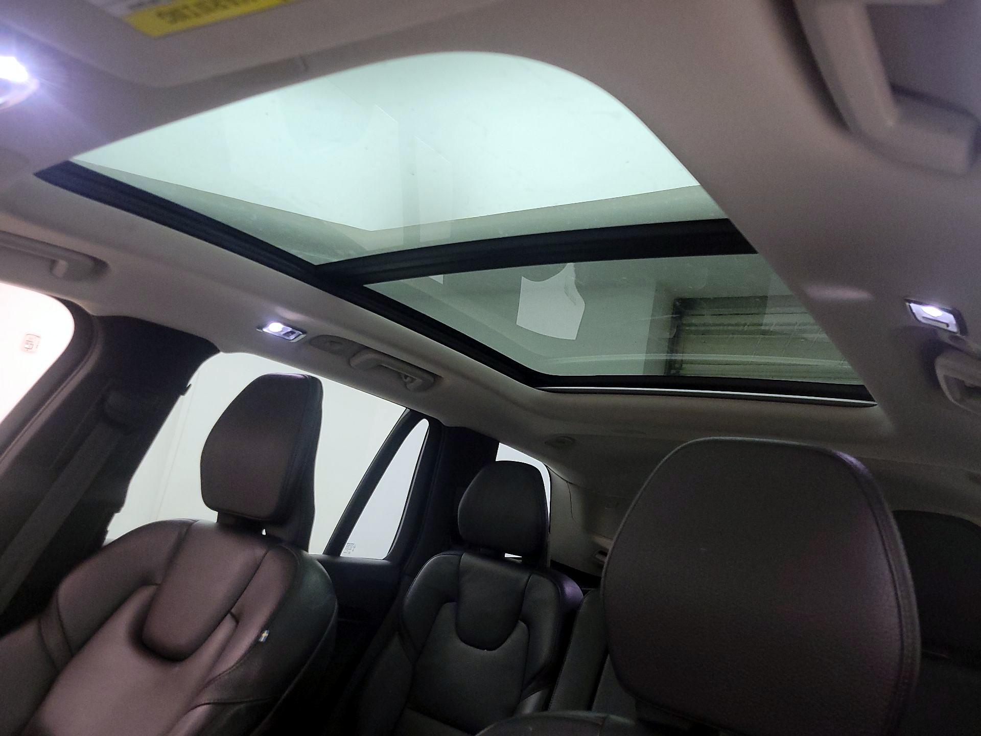 Thumbnail: 2019 Volvo XC90 - 20