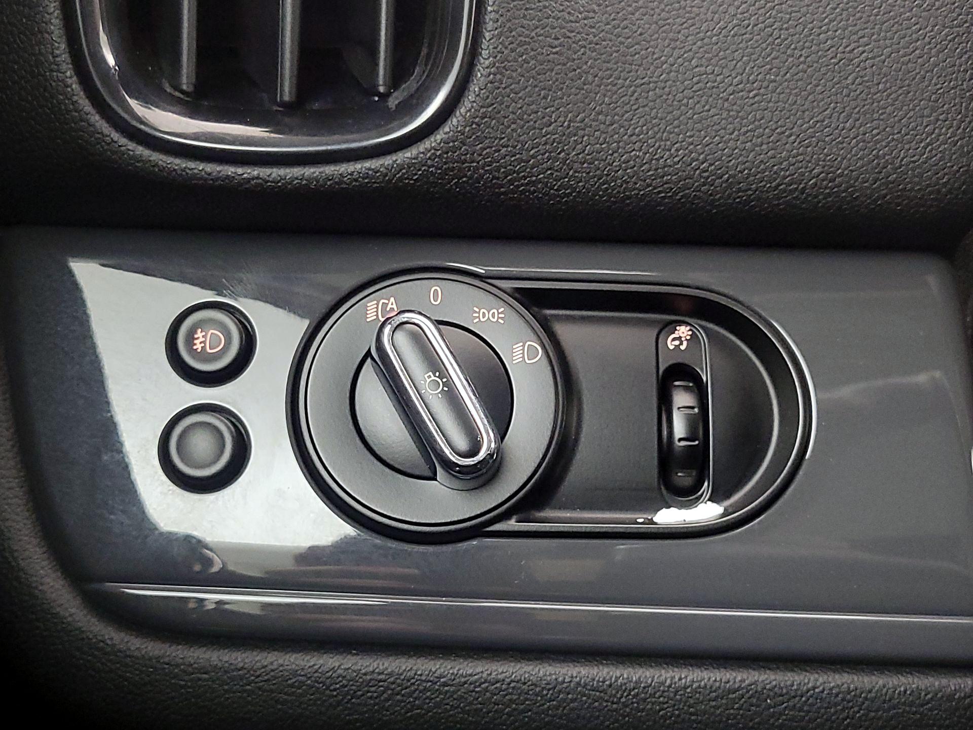 Thumbnail: 2019 MINI Cooper Countryman - 13