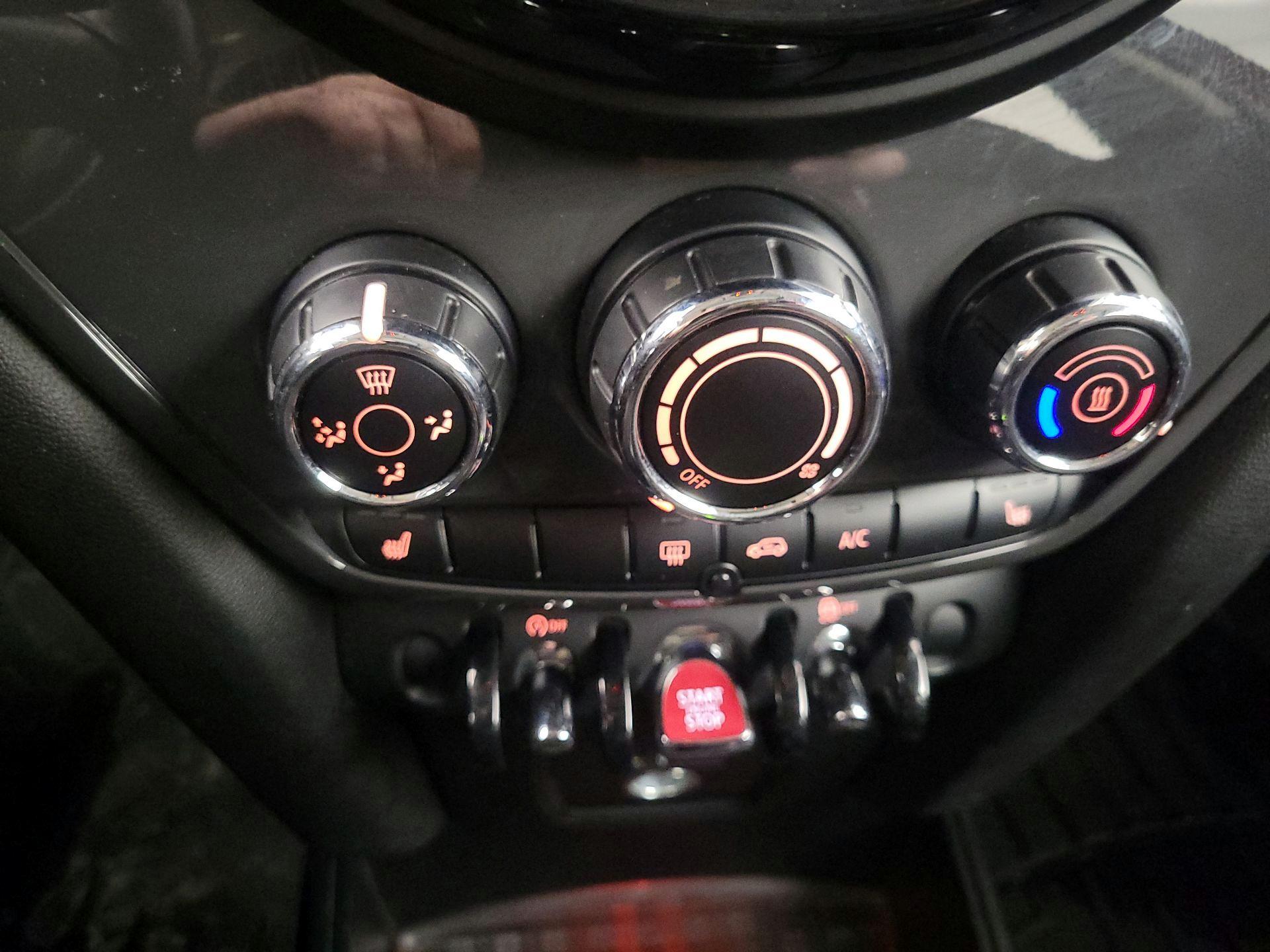 Thumbnail: 2019 MINI Cooper Countryman - 16