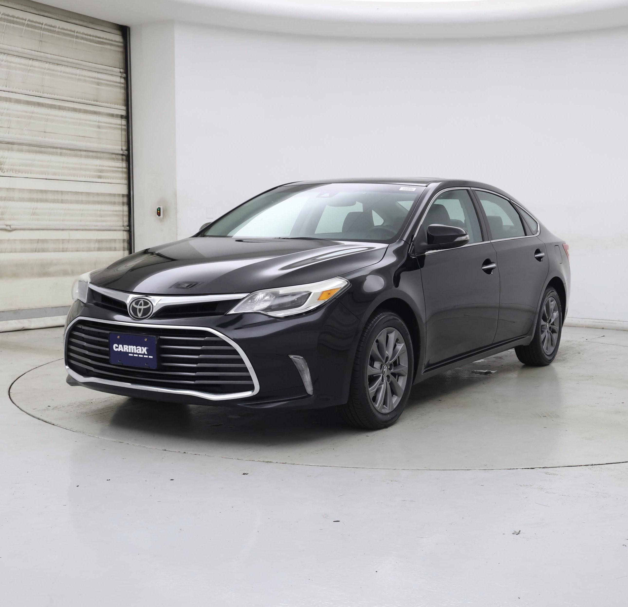 Thumbnail: 2017 Toyota Avalon - 4
