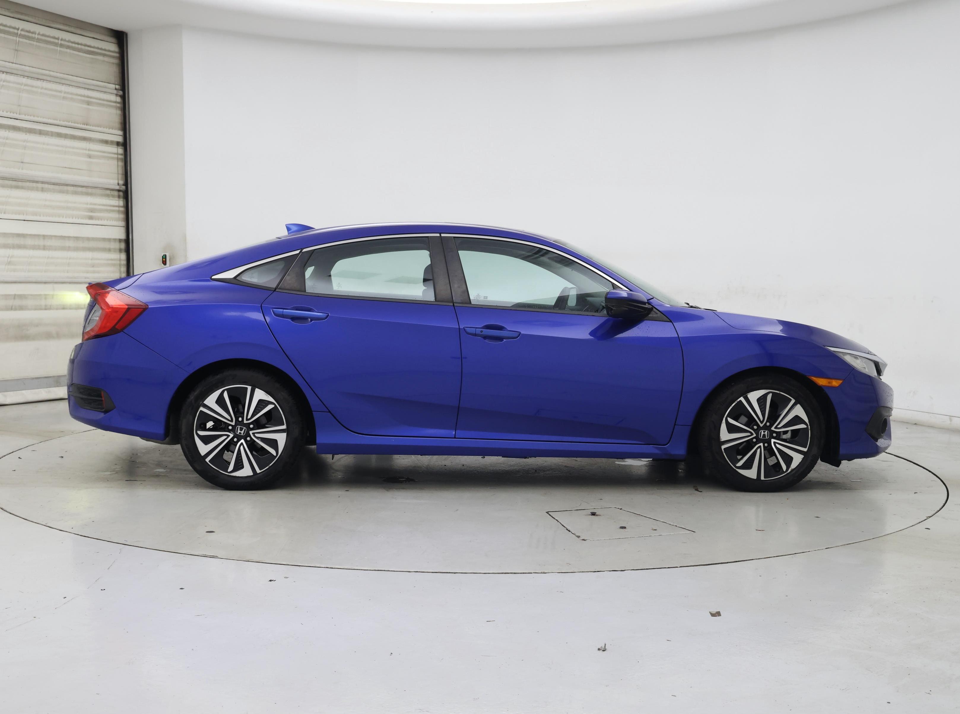 Thumbnail: 2016 Honda Civic - 7