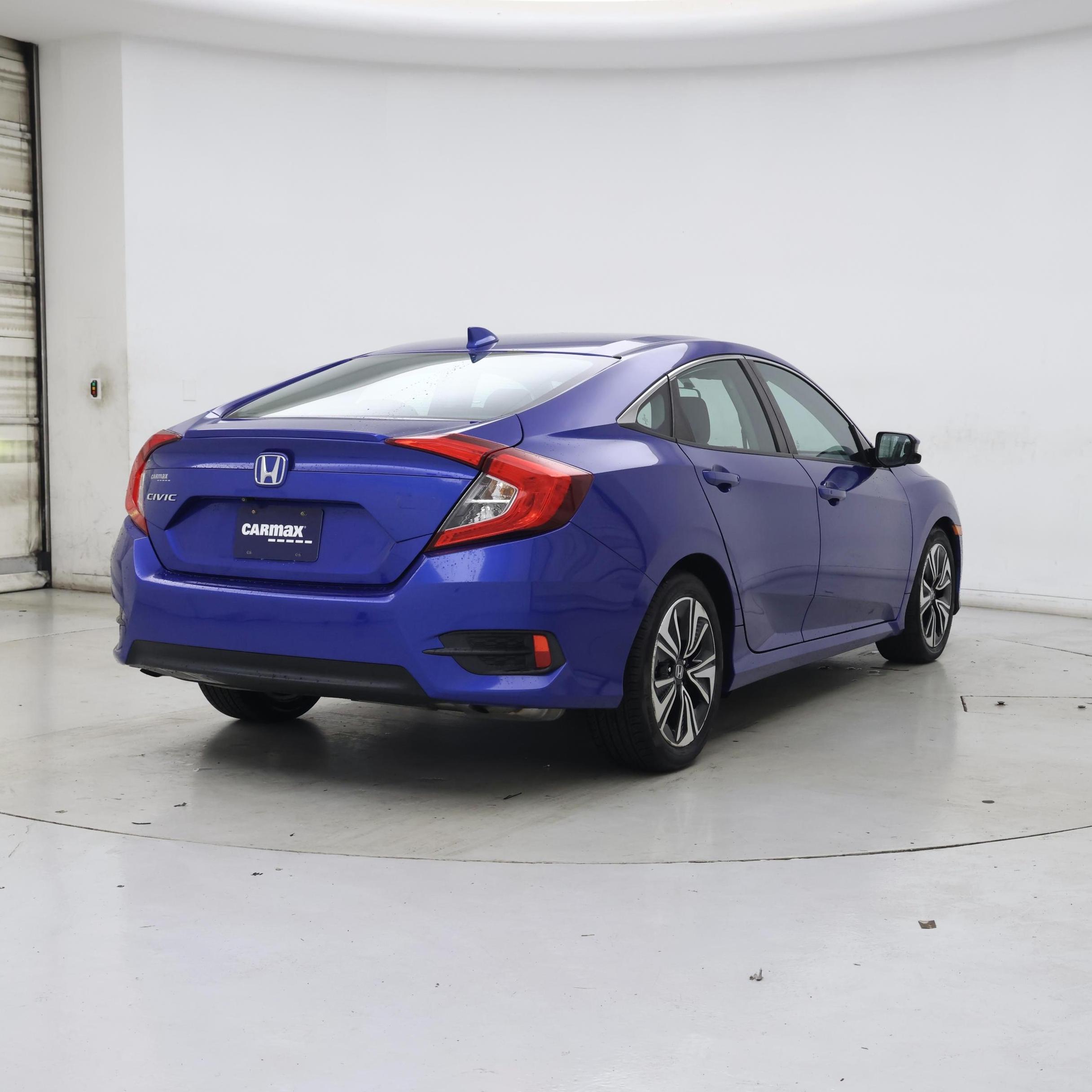 Thumbnail: 2016 Honda Civic - 8