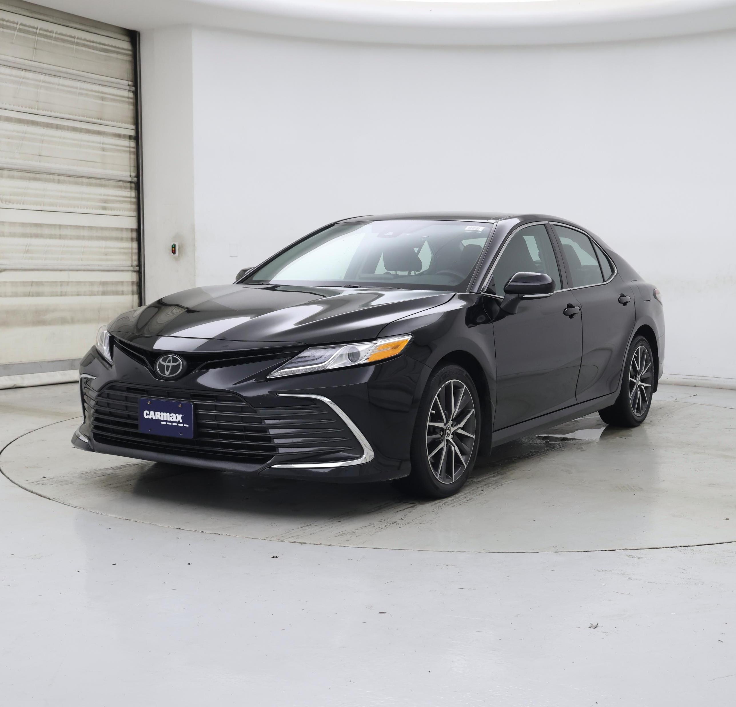Thumbnail: 2023 Toyota Camry - 4