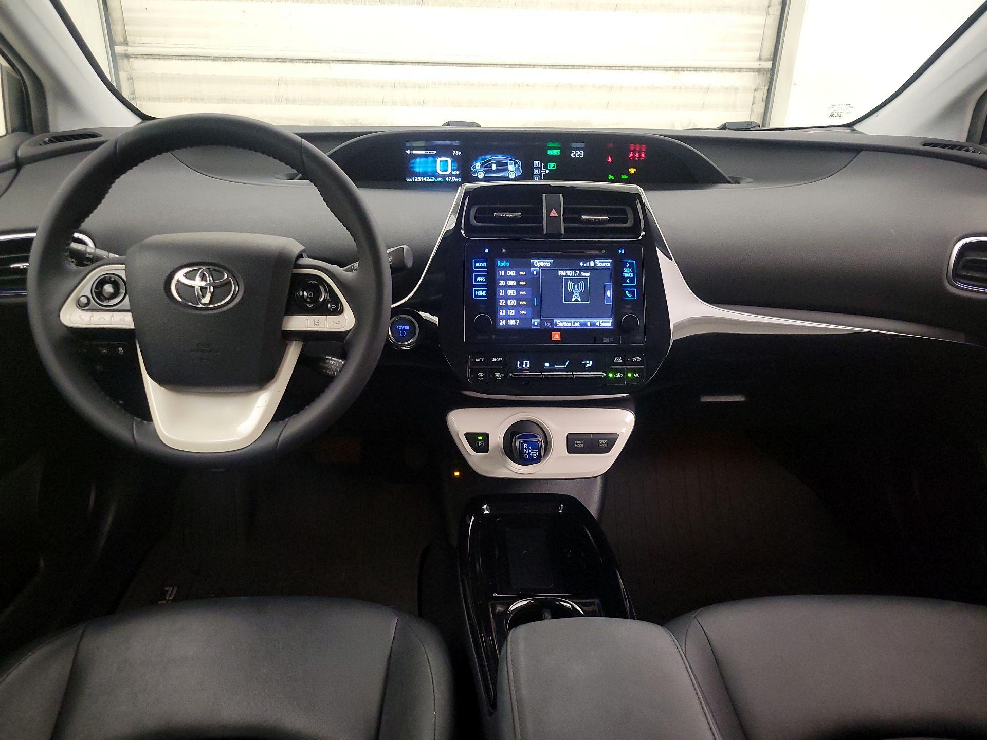 Thumbnail: 2017 Toyota Prius - 9