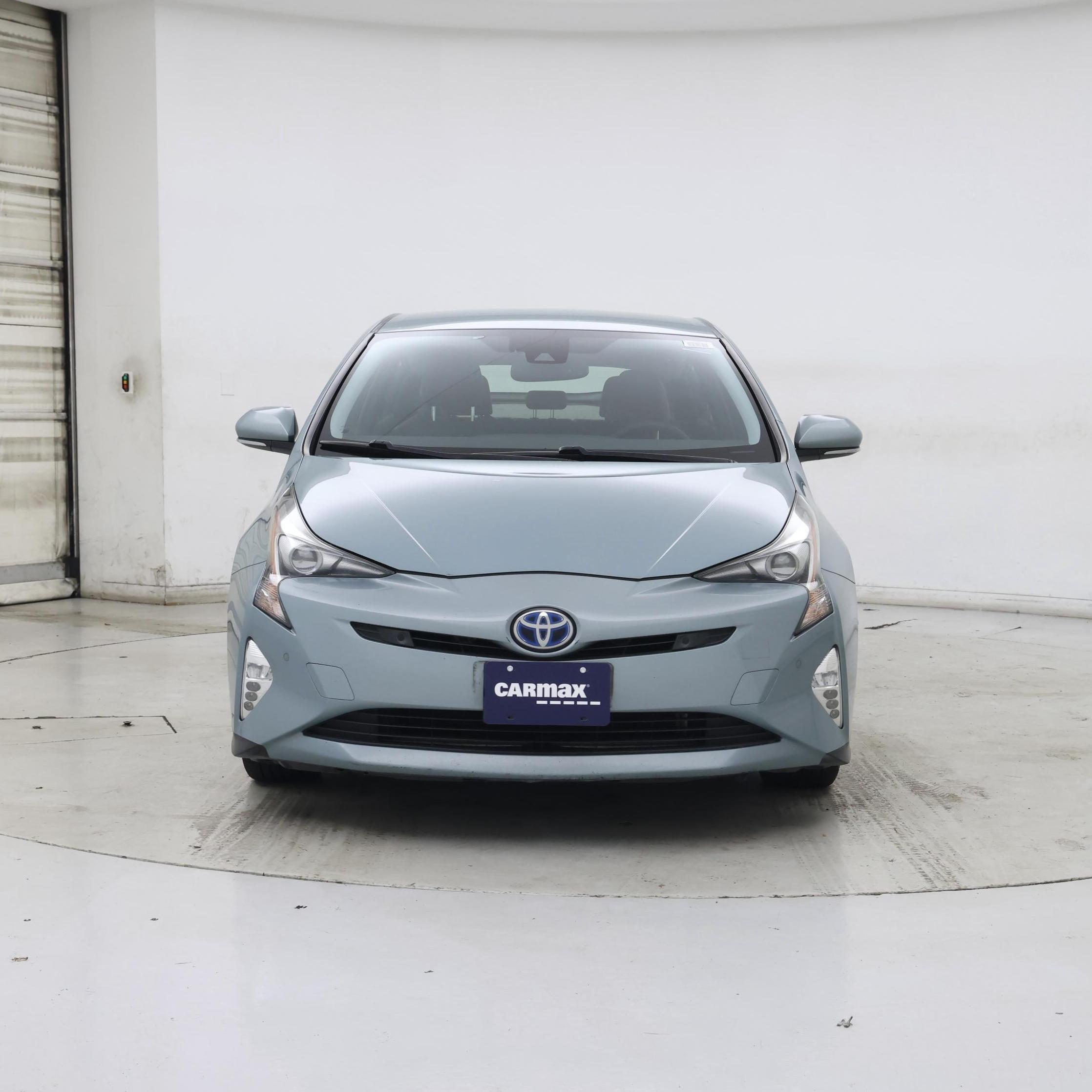 Thumbnail: 2017 Toyota Prius - 5