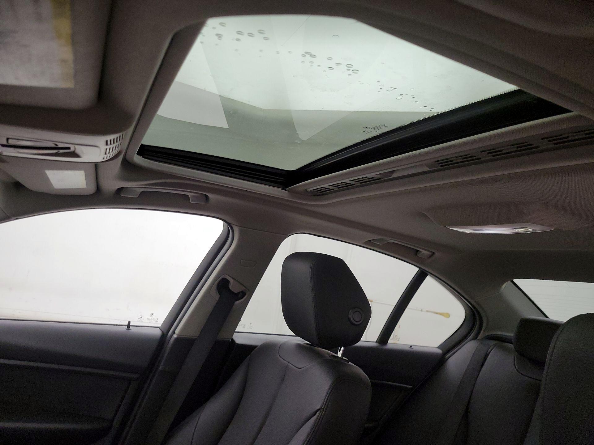 Thumbnail: 2014 BMW 3 Series - 16