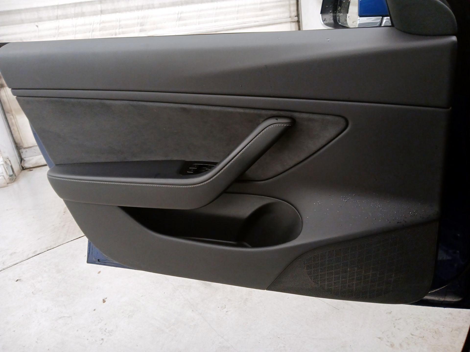 Thumbnail: 2019 Tesla Model 3 - 12