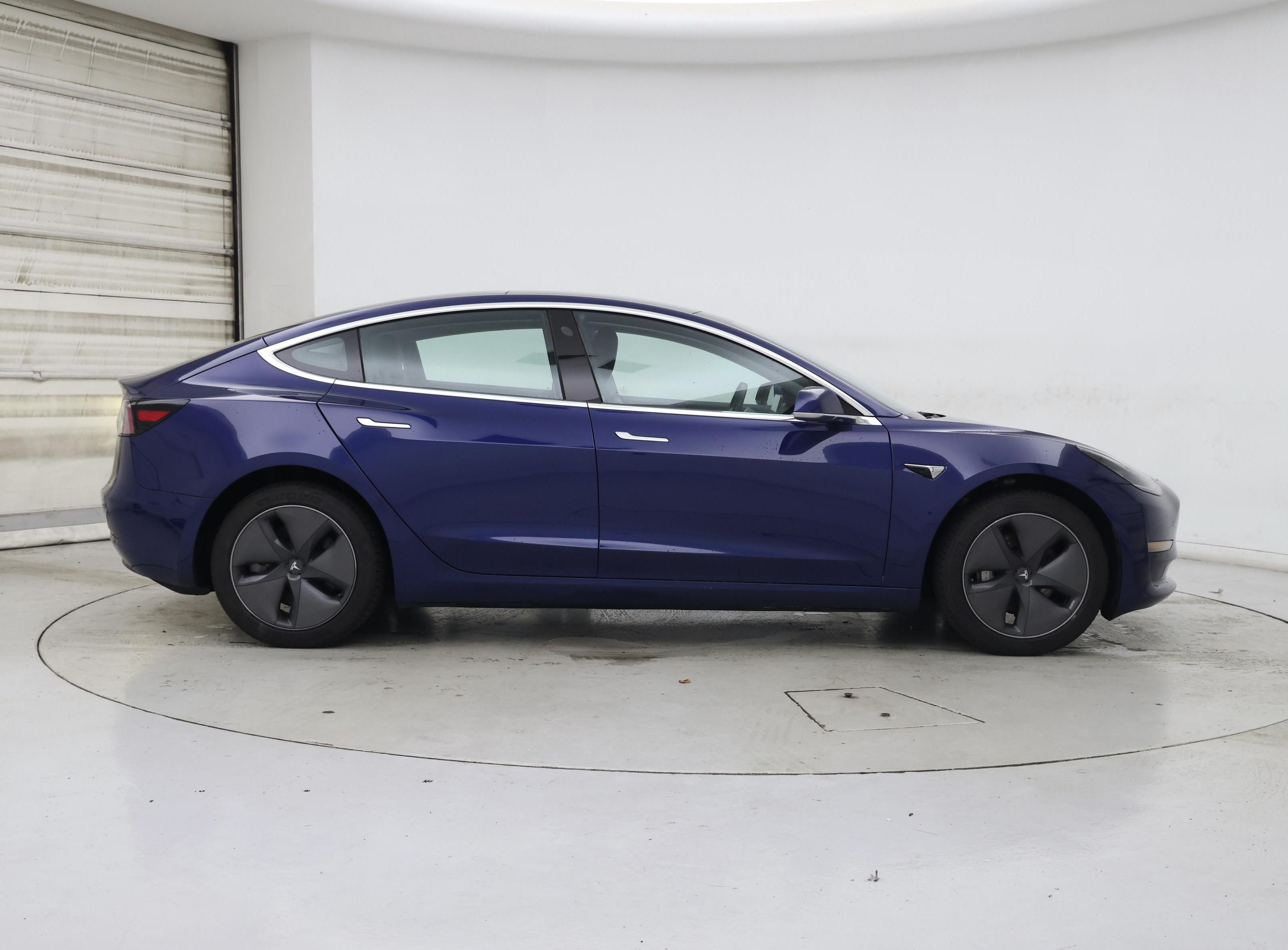 Thumbnail: 2019 Tesla Model 3 - 7
