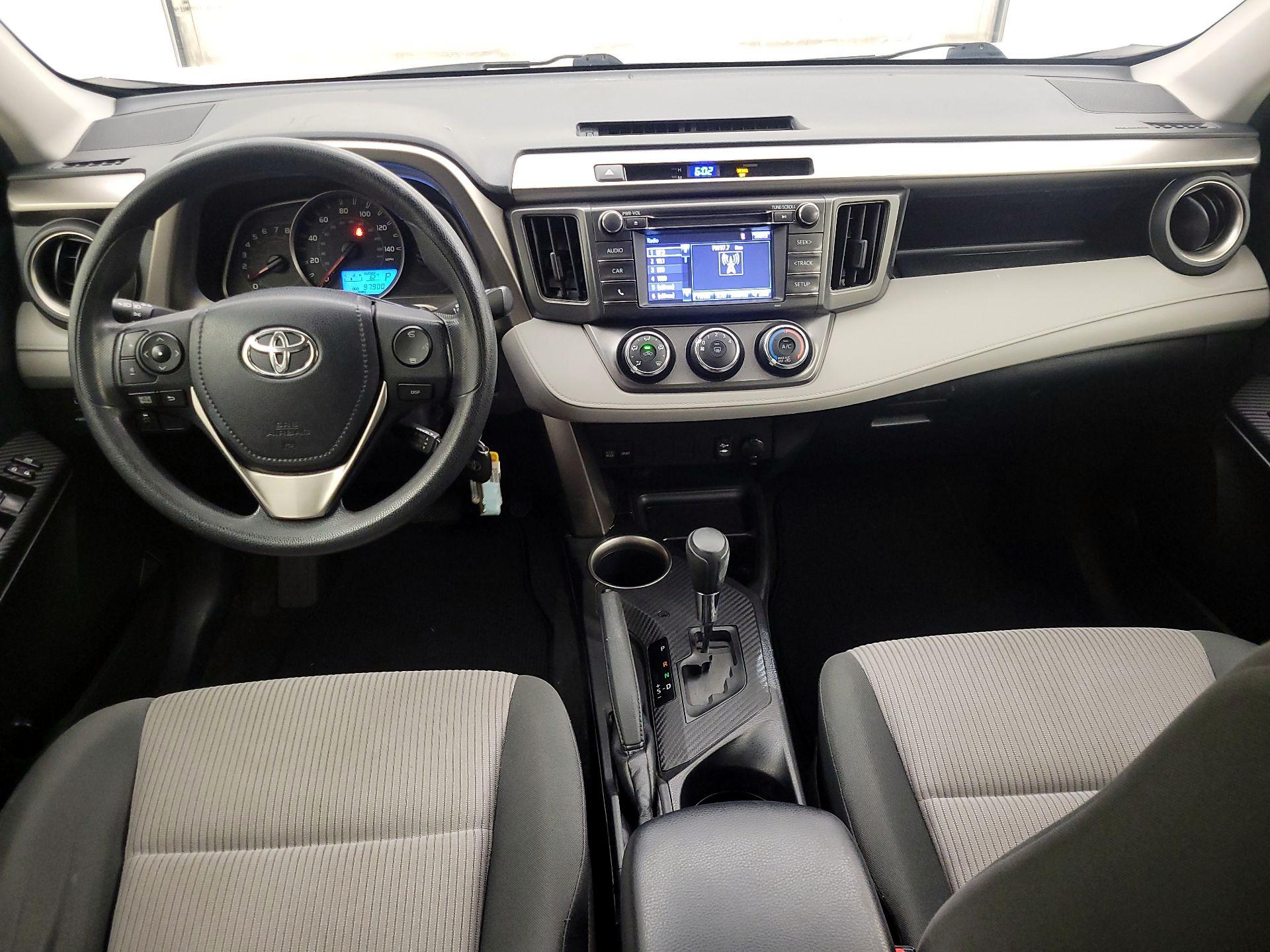 Thumbnail: 2015 Toyota RAV4 - 9
