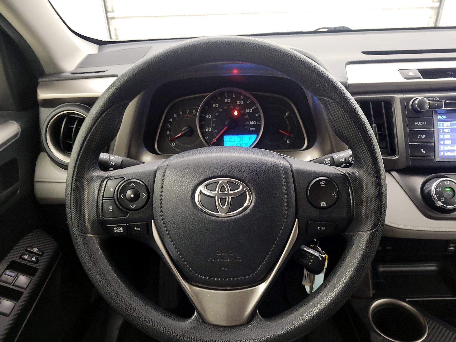 Thumbnail: 2015 Toyota RAV4 - 10