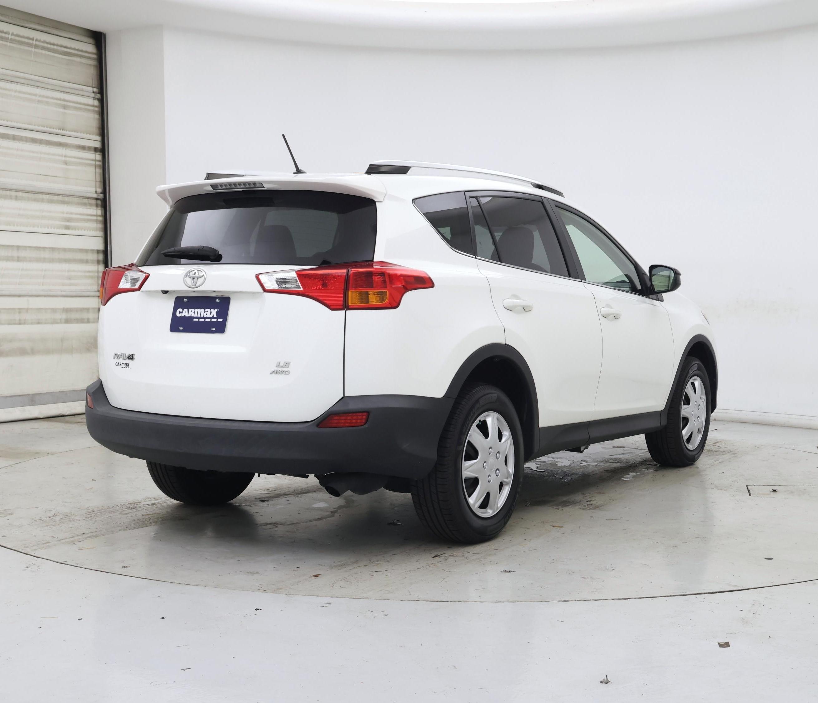 Thumbnail: 2015 Toyota RAV4 - 8