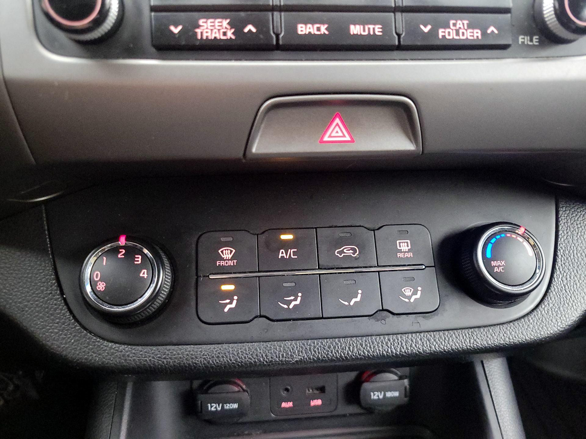 Thumbnail: 2014 Kia Sportage - 15