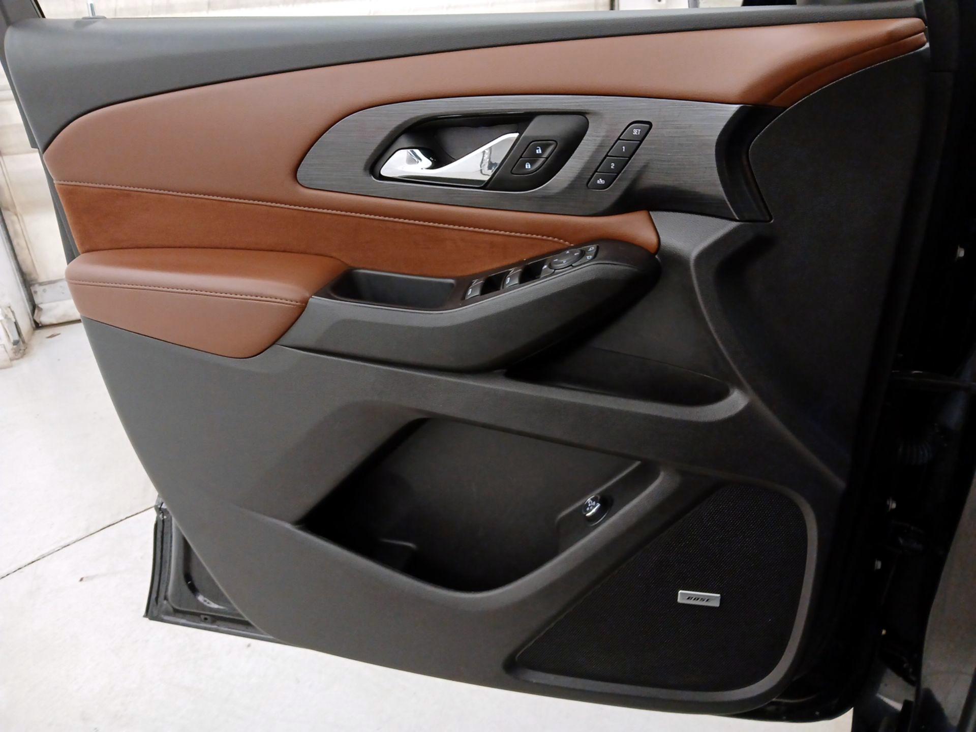 Thumbnail: 2018 Chevrolet Traverse - 12