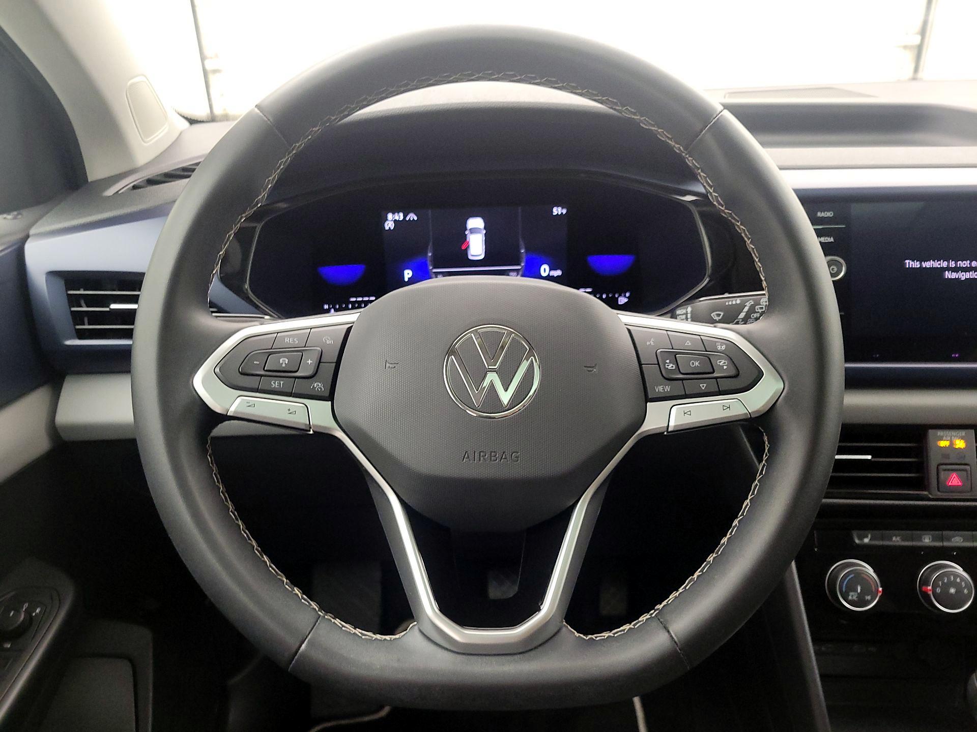 Thumbnail: 2023 Volkswagen Taos - 10