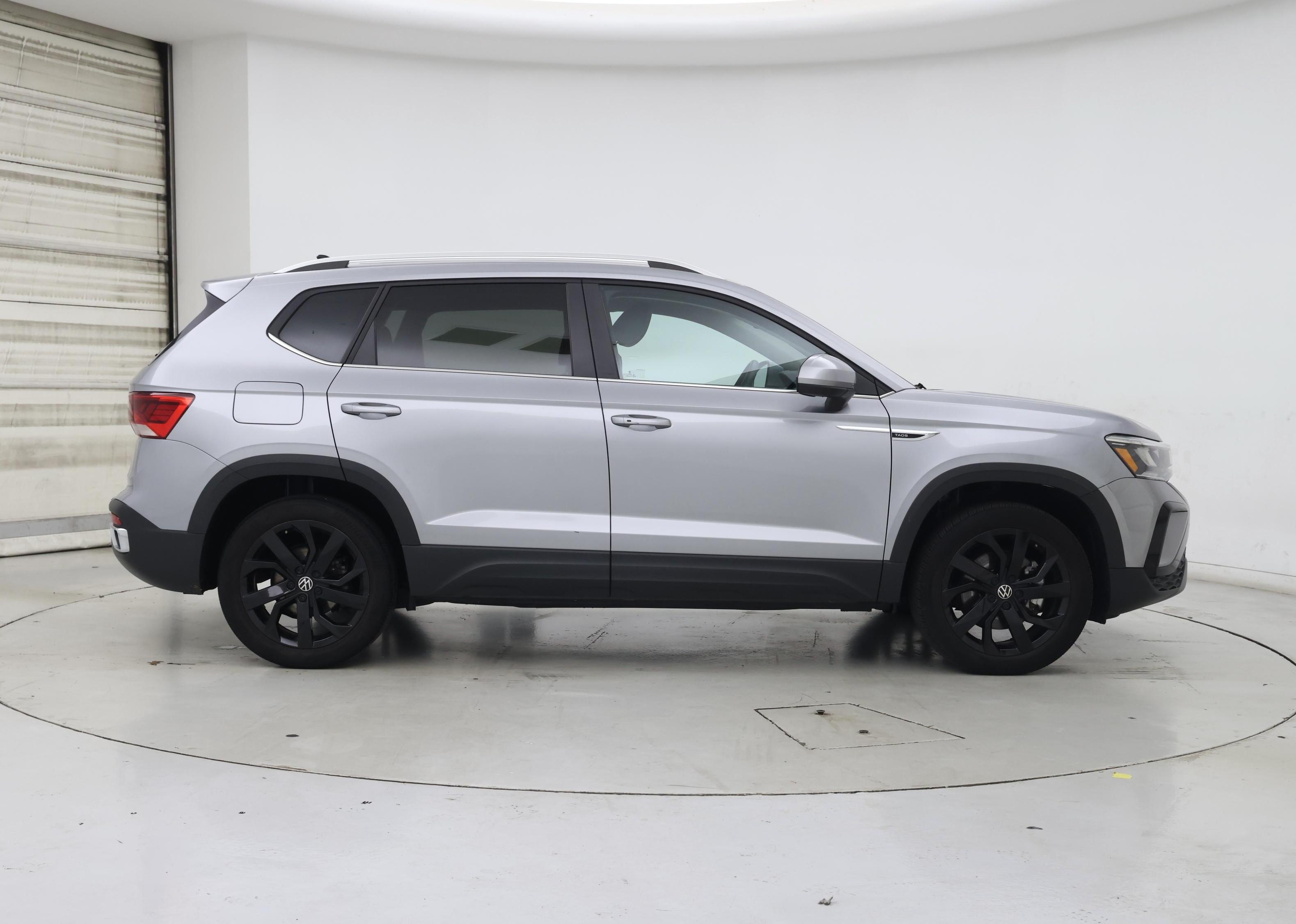 Thumbnail: 2023 Volkswagen Taos - 7