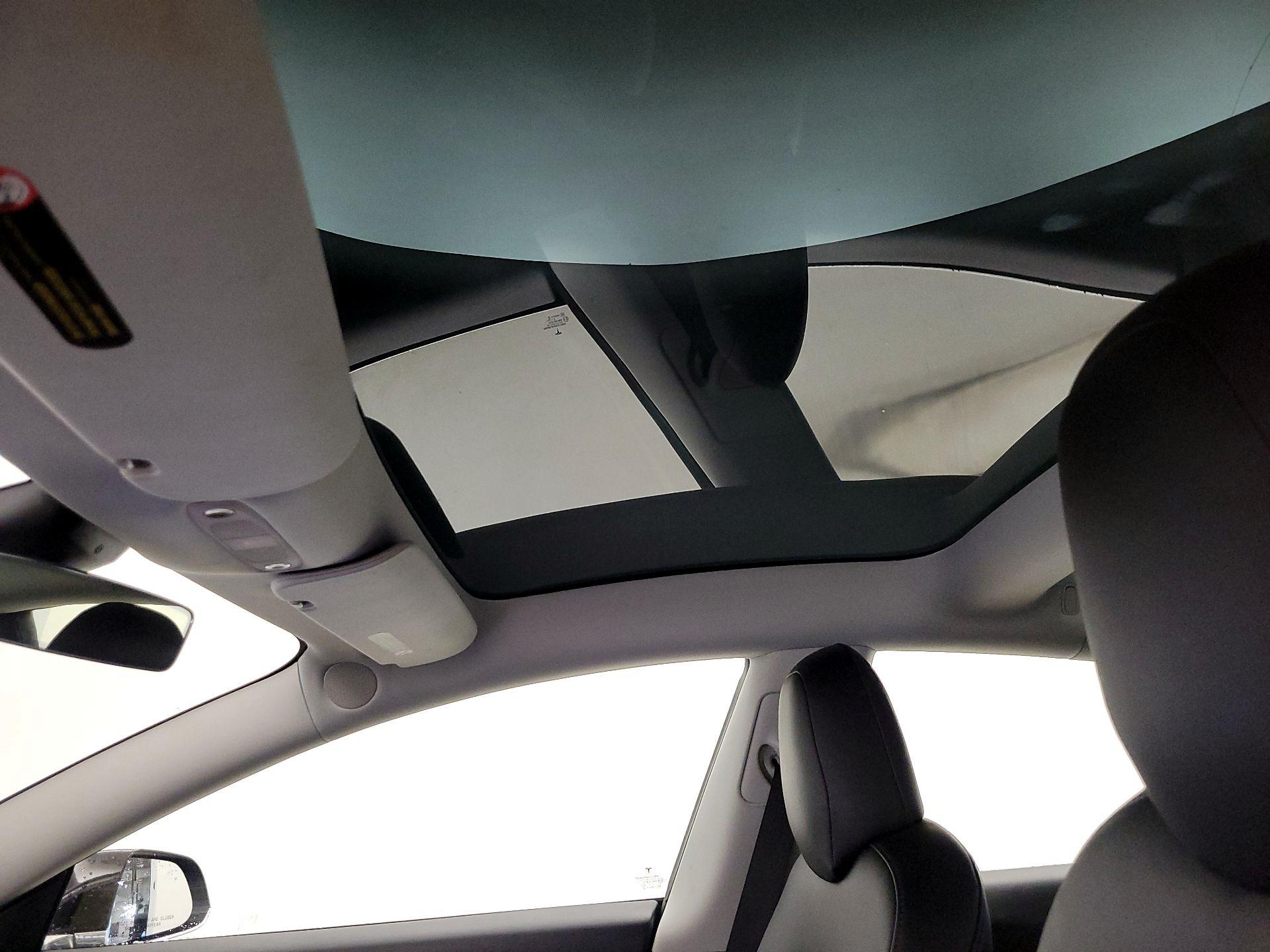 Thumbnail: 2020 Tesla Model 3 - 19