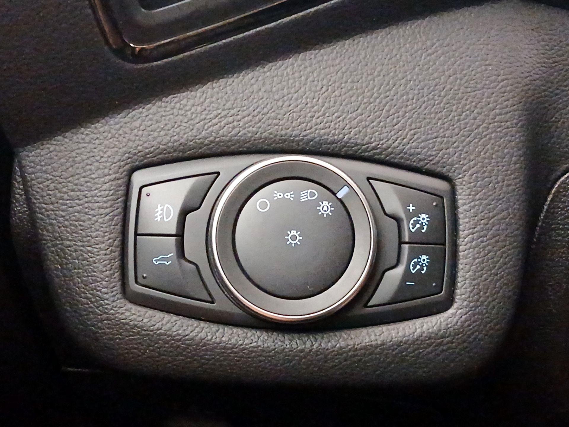 Thumbnail: 2018 Ford Escape - 13