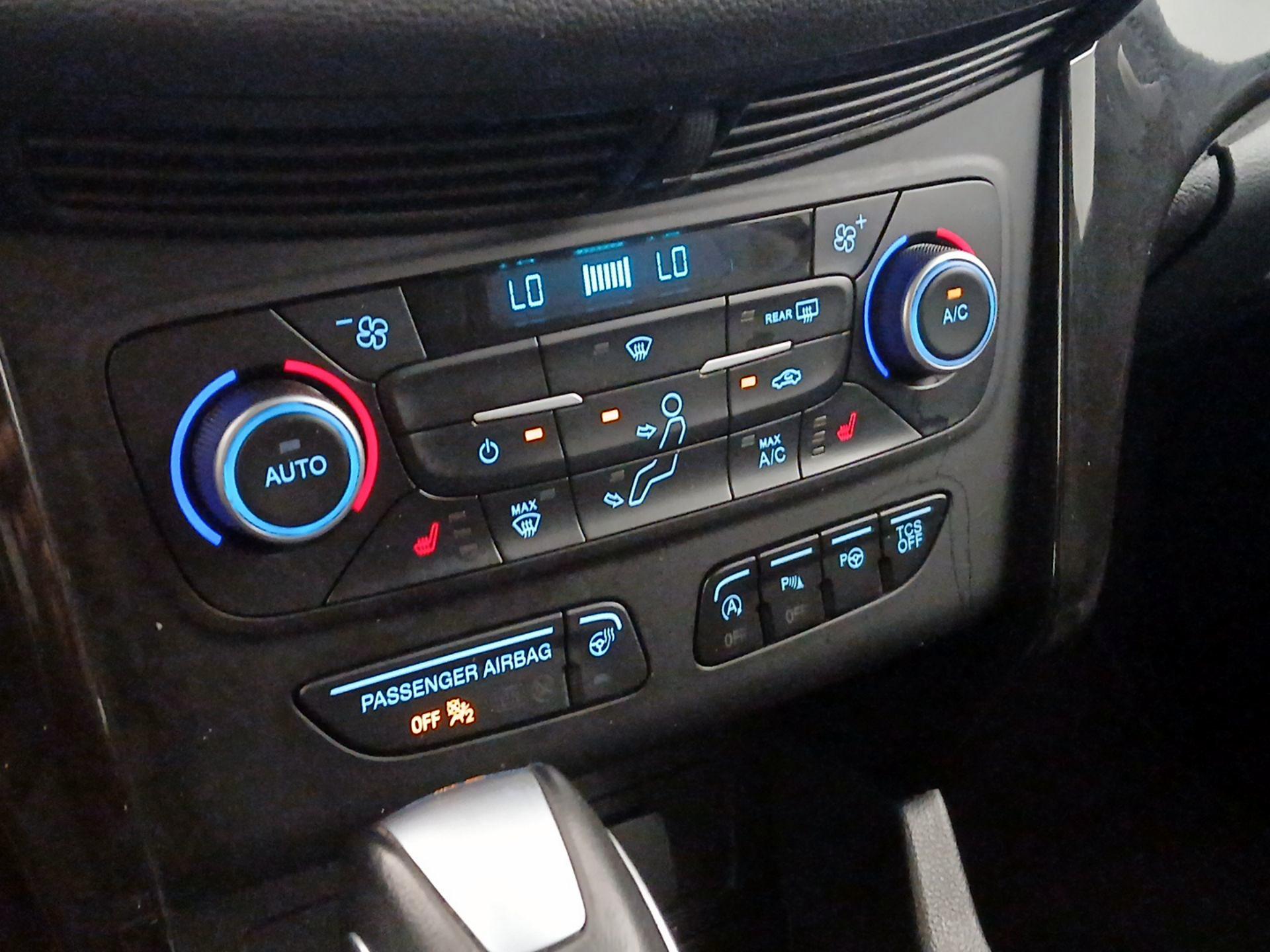 Thumbnail: 2018 Ford Escape - 17