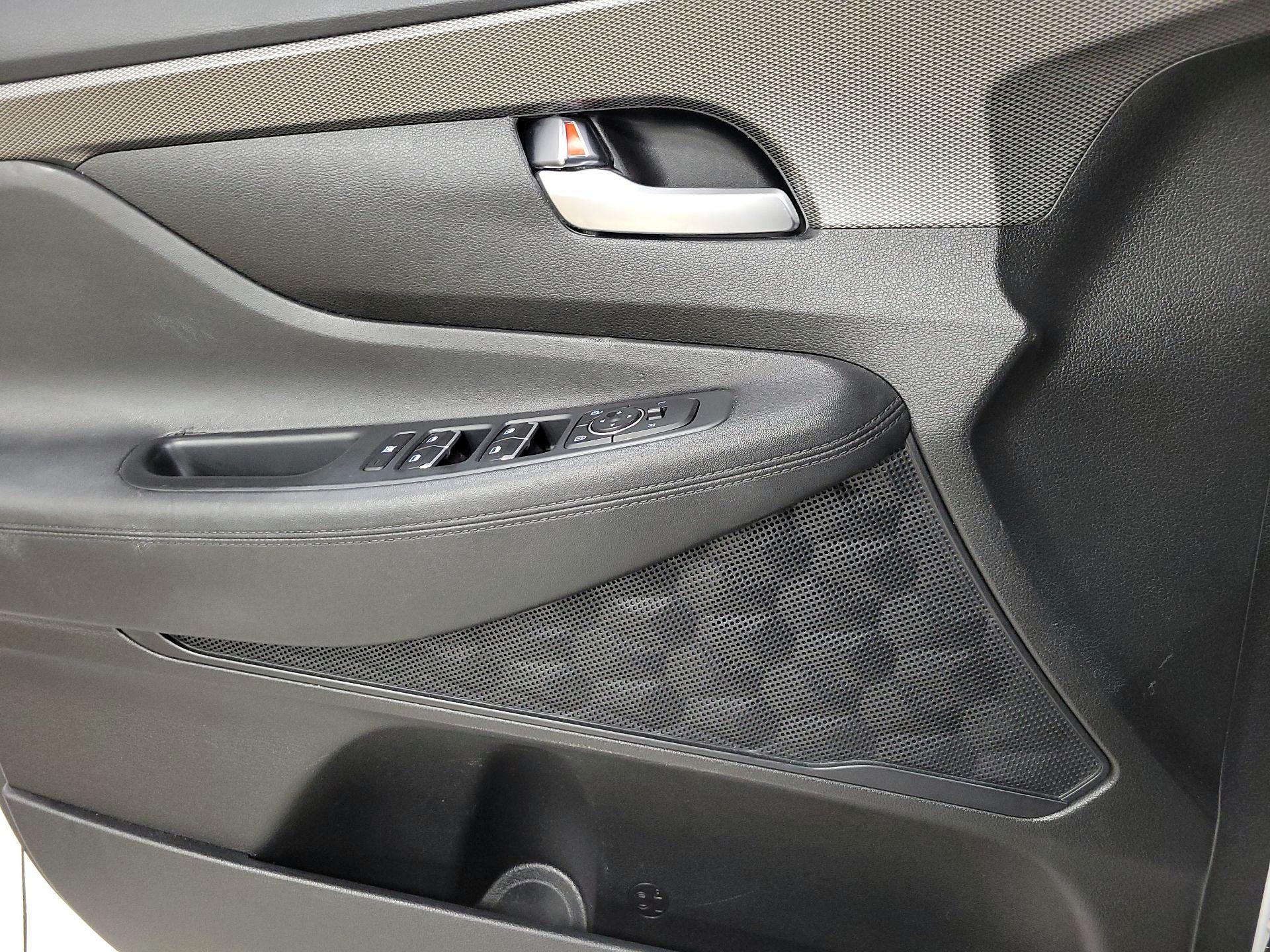 Thumbnail: 2020 Hyundai Santa Fe - 12