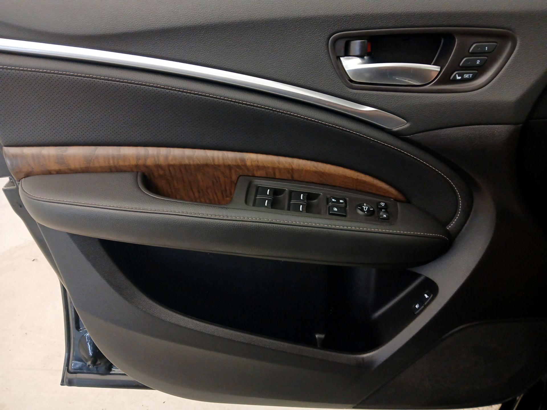 Thumbnail: 2019 Acura MDX - 12